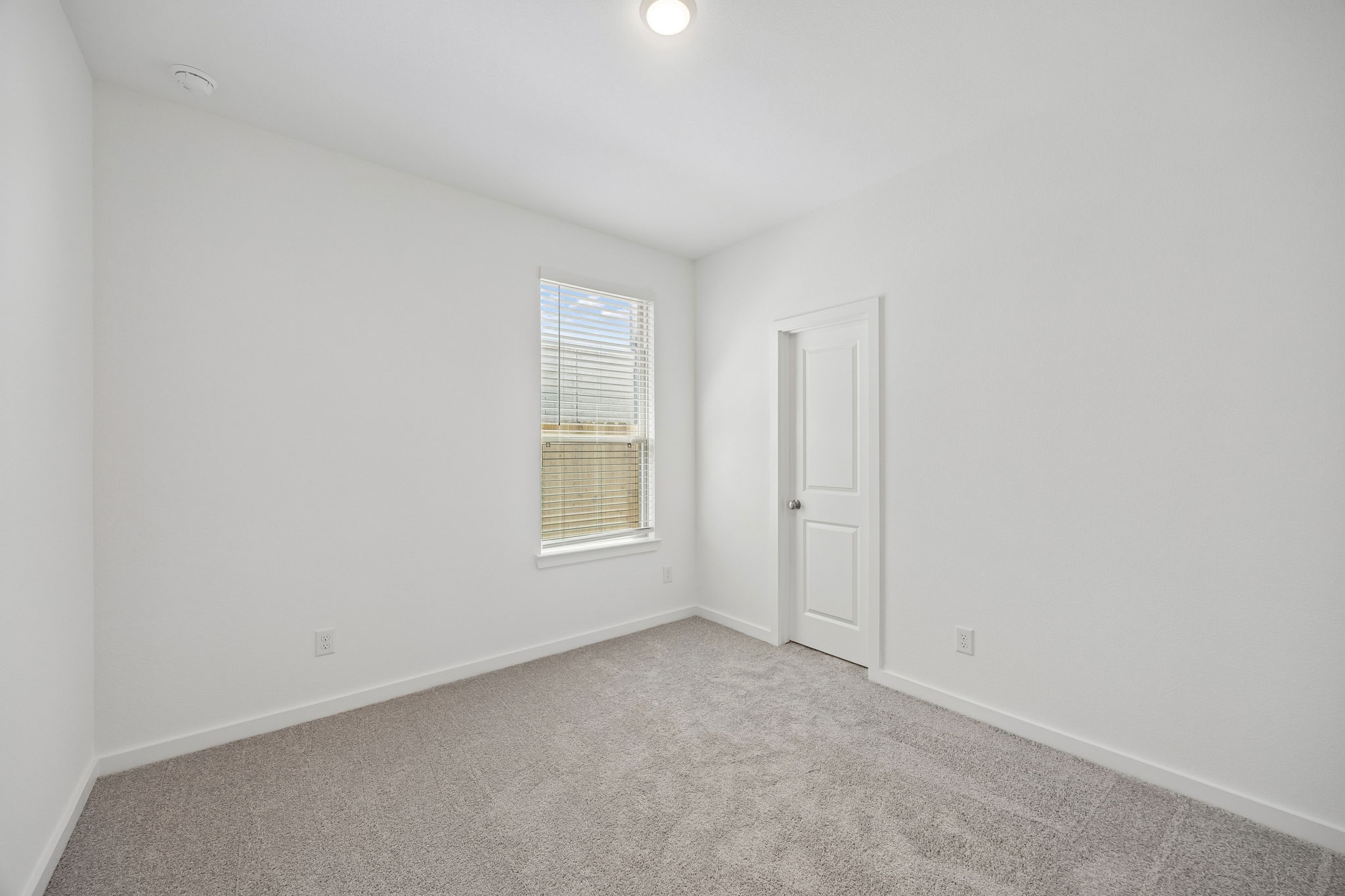 6927 Brilliance Drive Property Photo 23