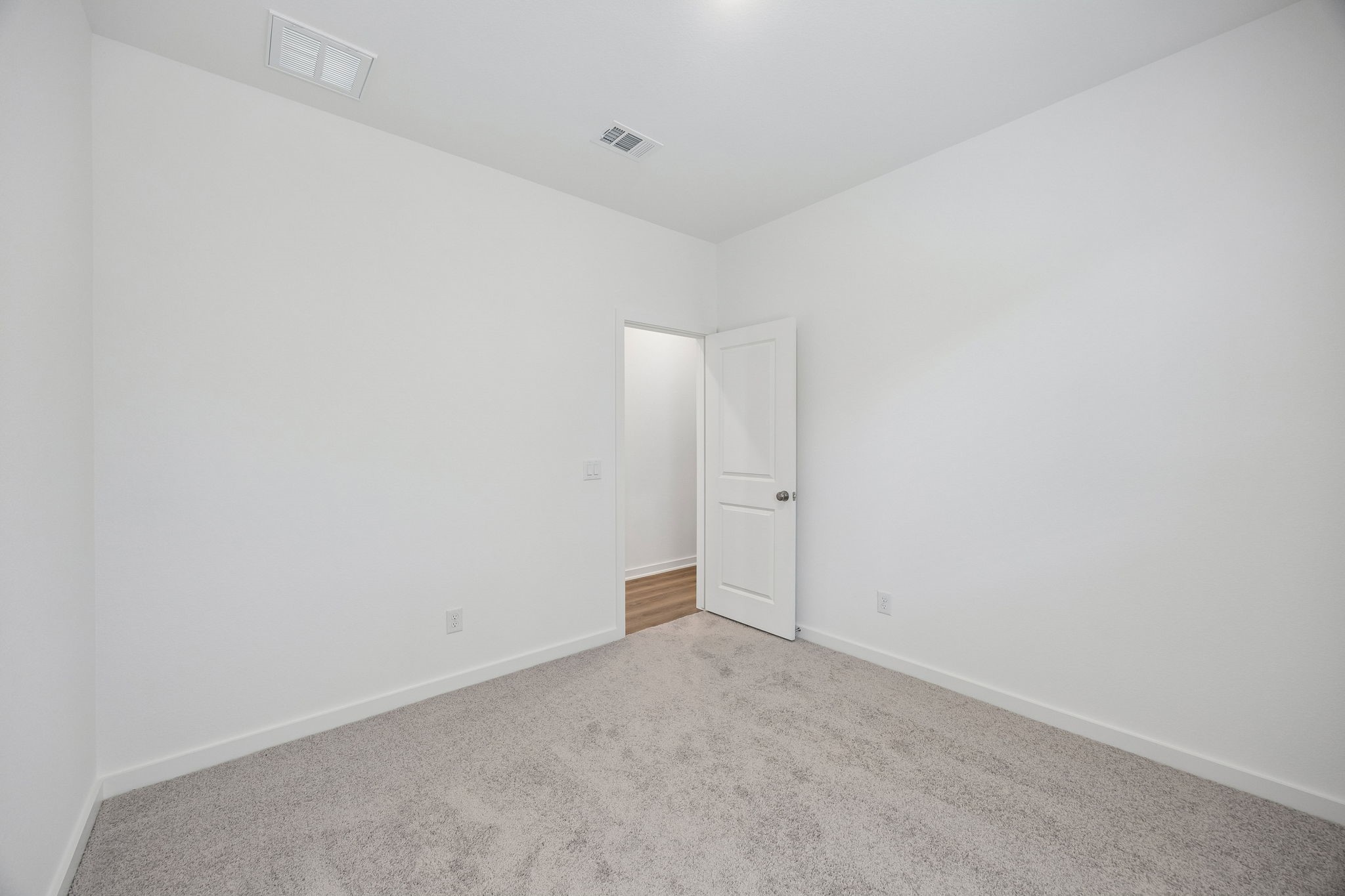 6927 Brilliance Drive Property Photo 28
