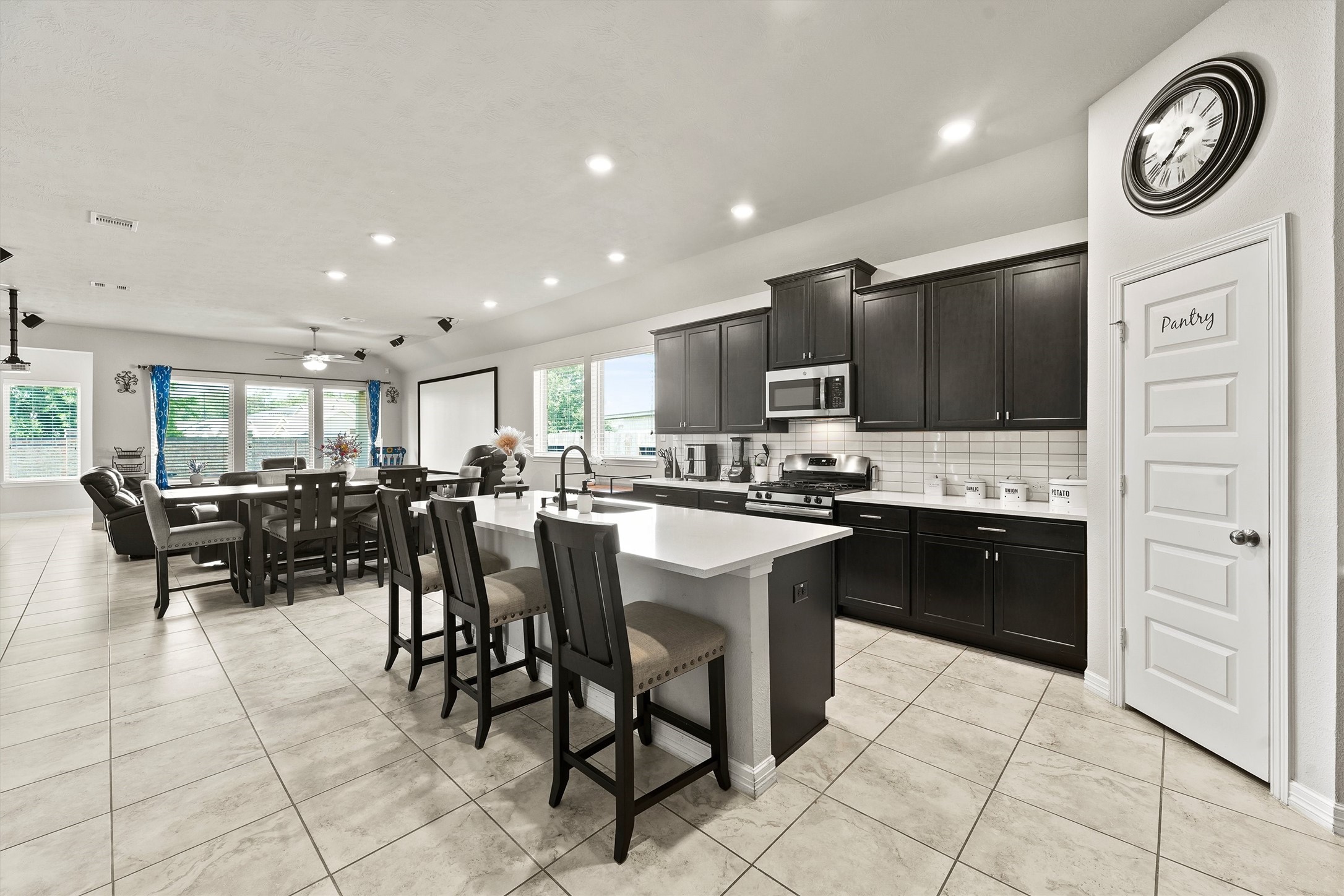 15863 Mckinley Green Drive Property Photo 4