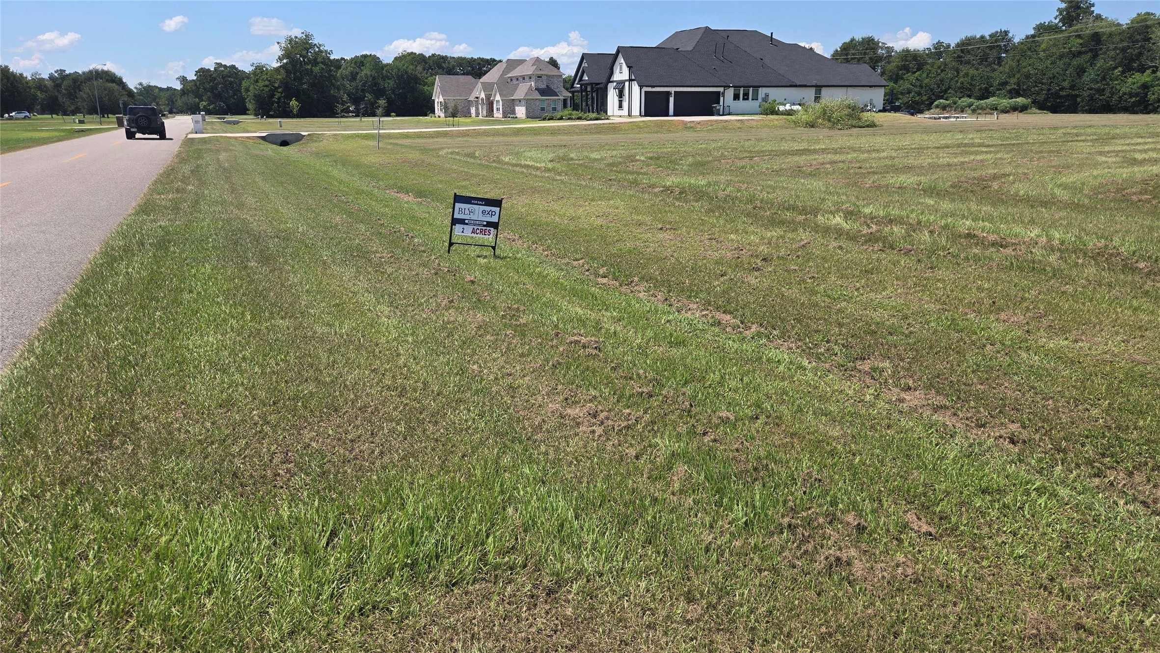 16614 Hamill Drive Property Photo 1