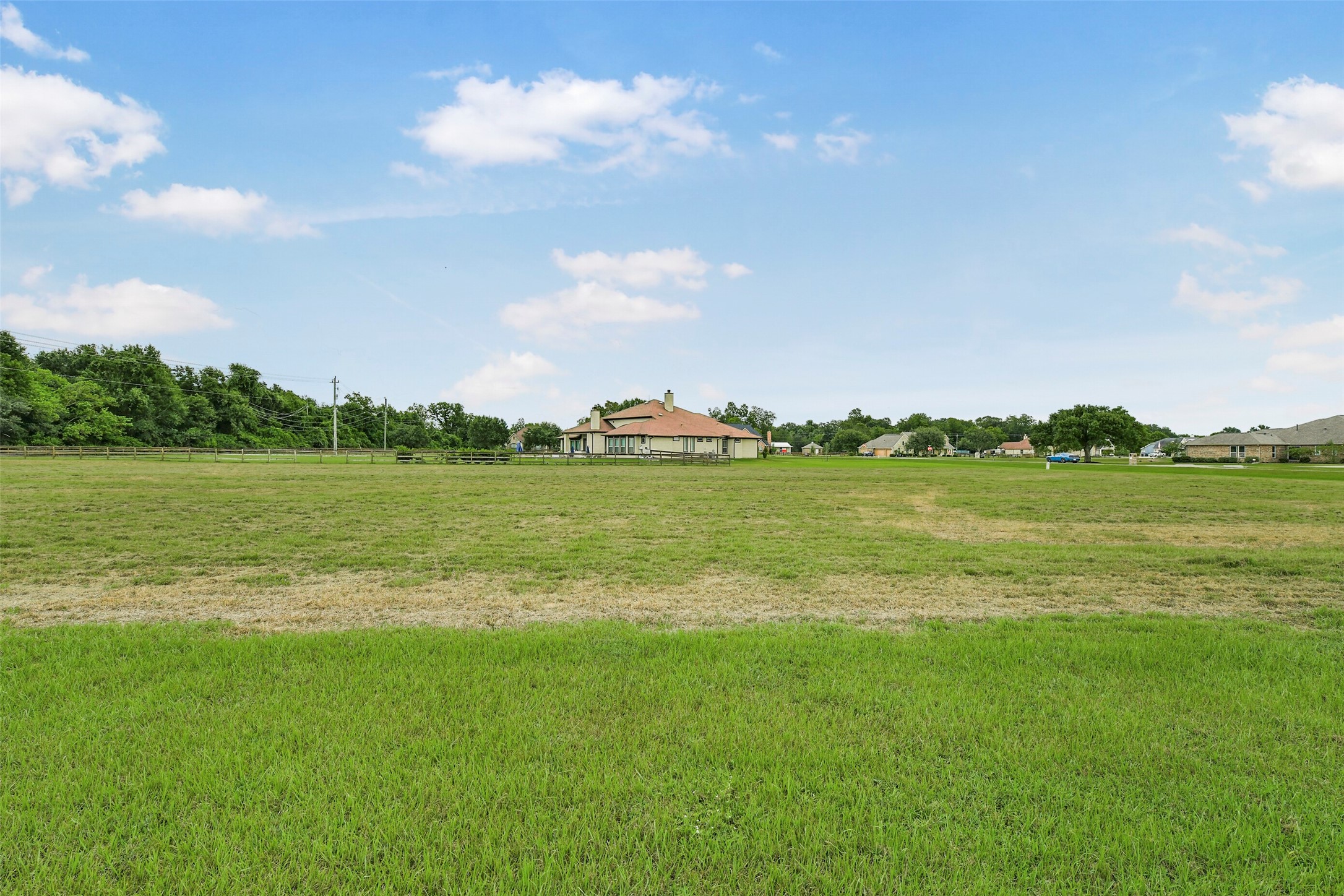 16614 Hamill Drive Property Photo 13