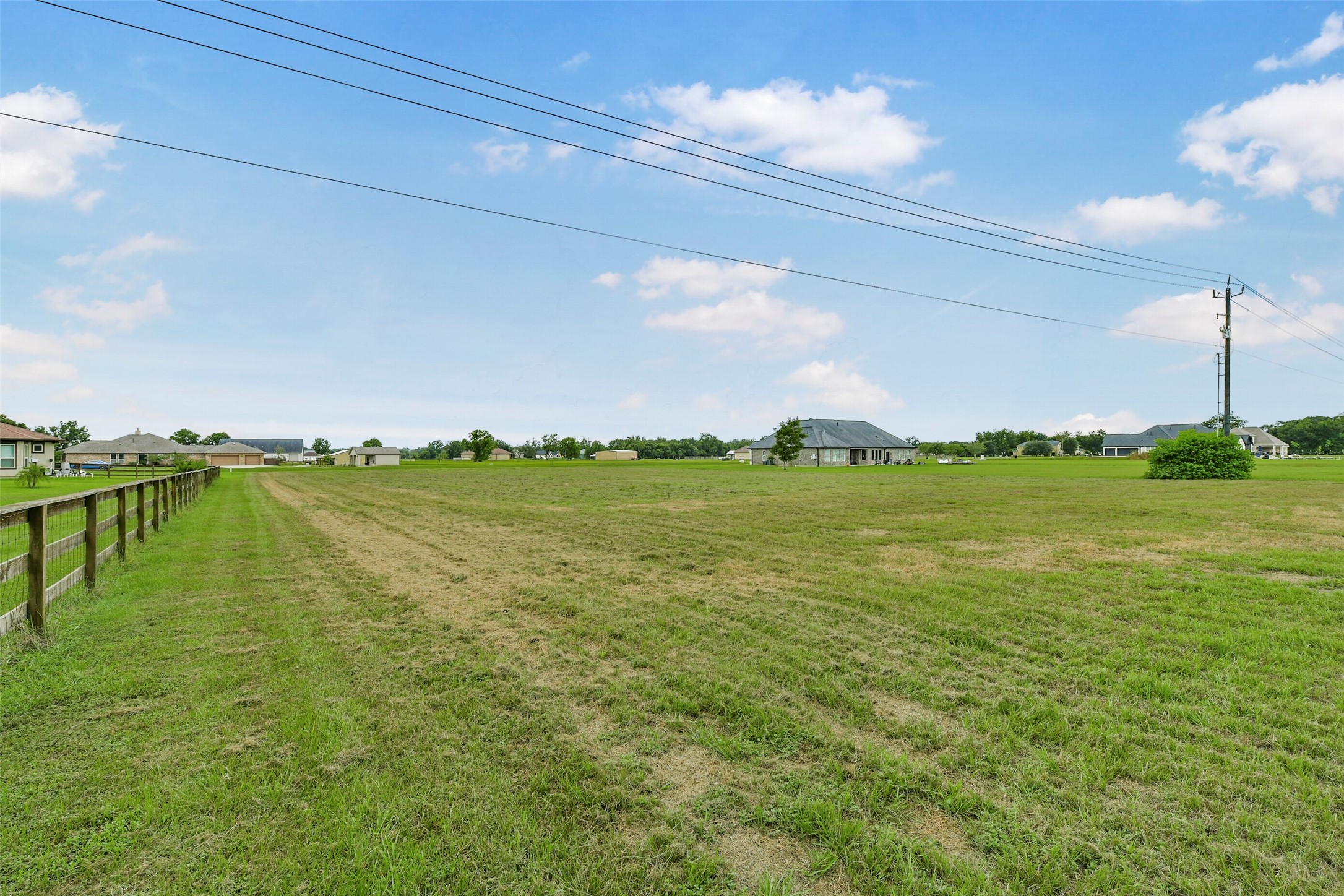 16614 Hamill Drive Property Photo 16
