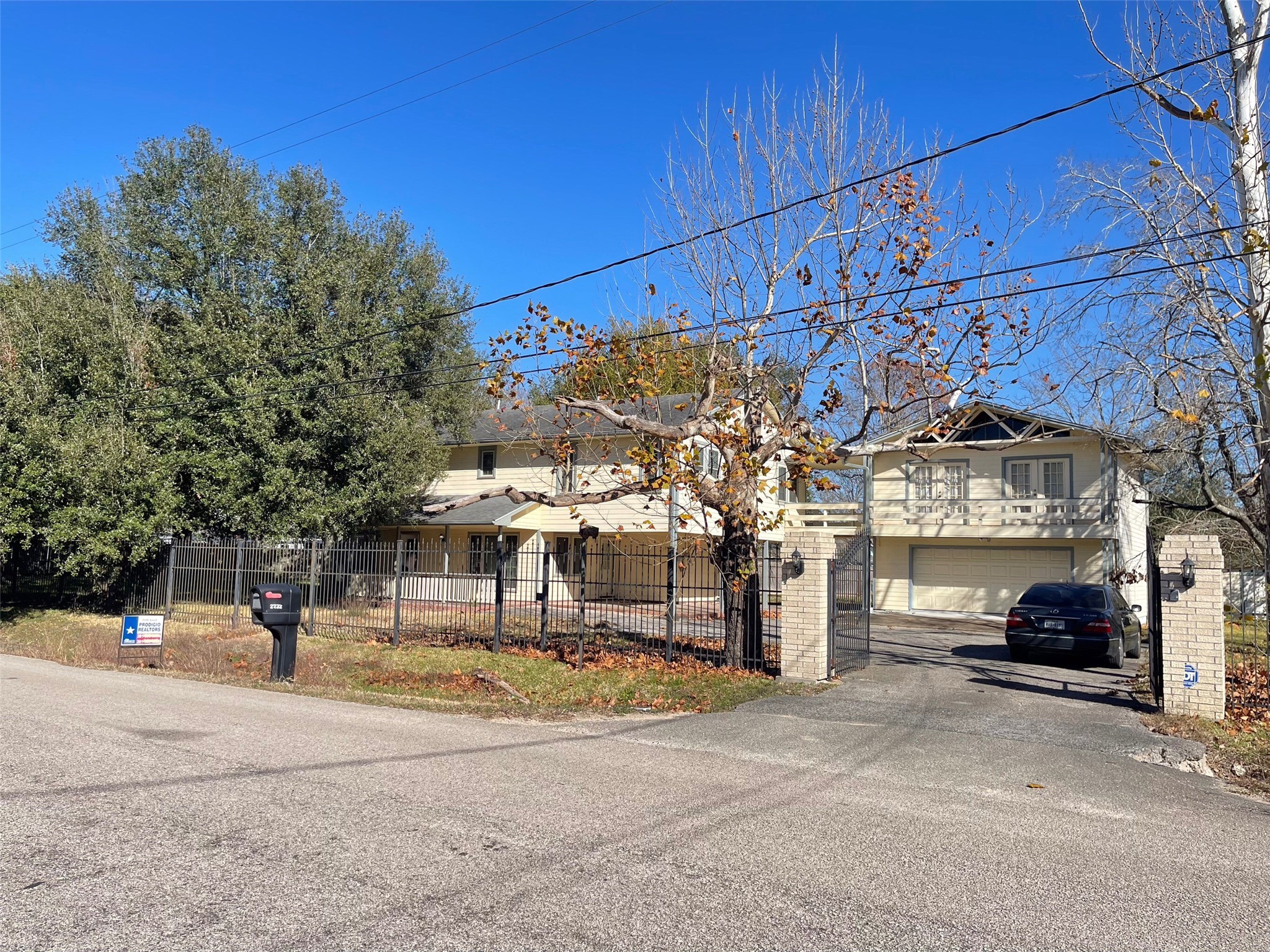 2232 Hoskins Drive Property Photo