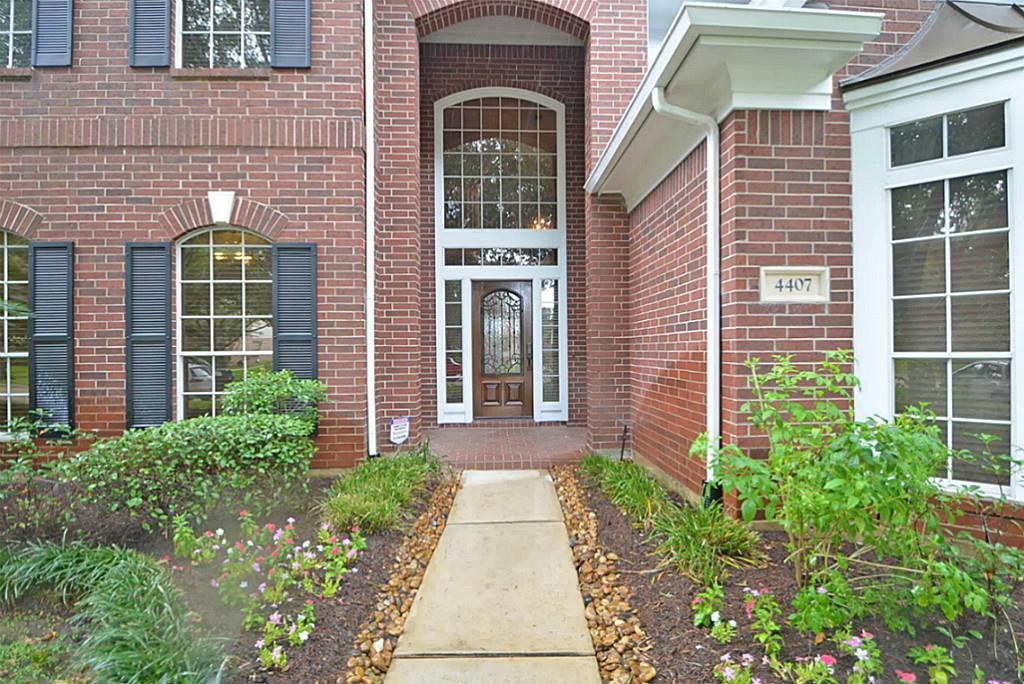 4407 April Meadow Way Property Photo 2