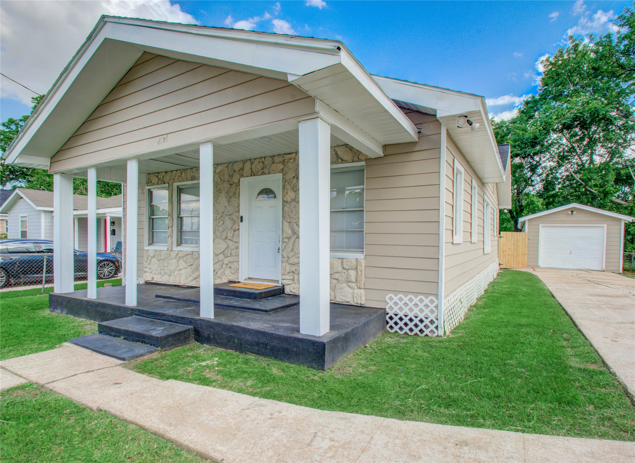 4126 Alvin Street Property Photo 2
