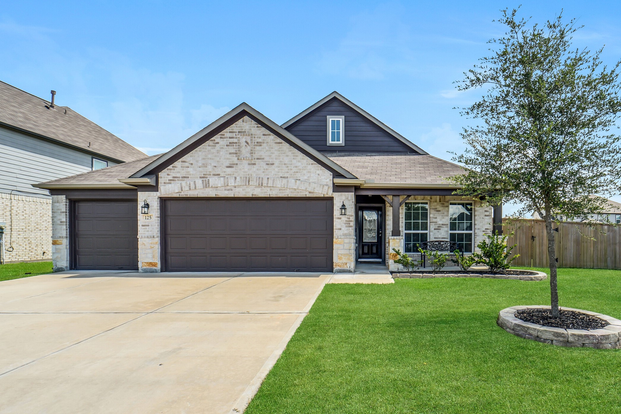 125 Highland Prairie Way Property Photo 1