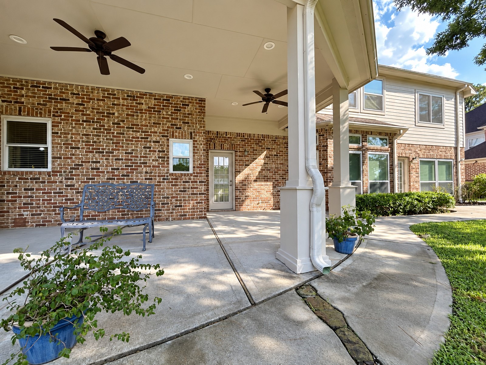 21302 Kelliwood Greens Drive Property Photo 3