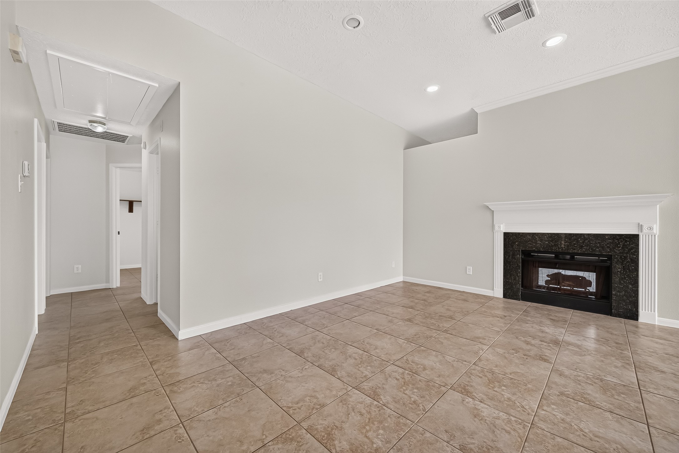 15418 Park Glen Drive Property Photo 8