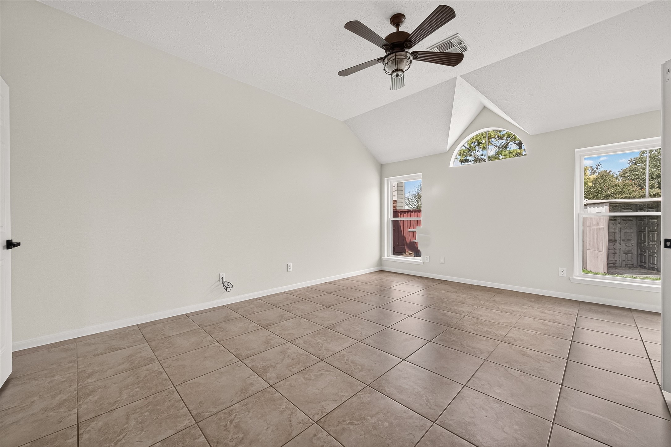 15418 Park Glen Drive Property Photo 26