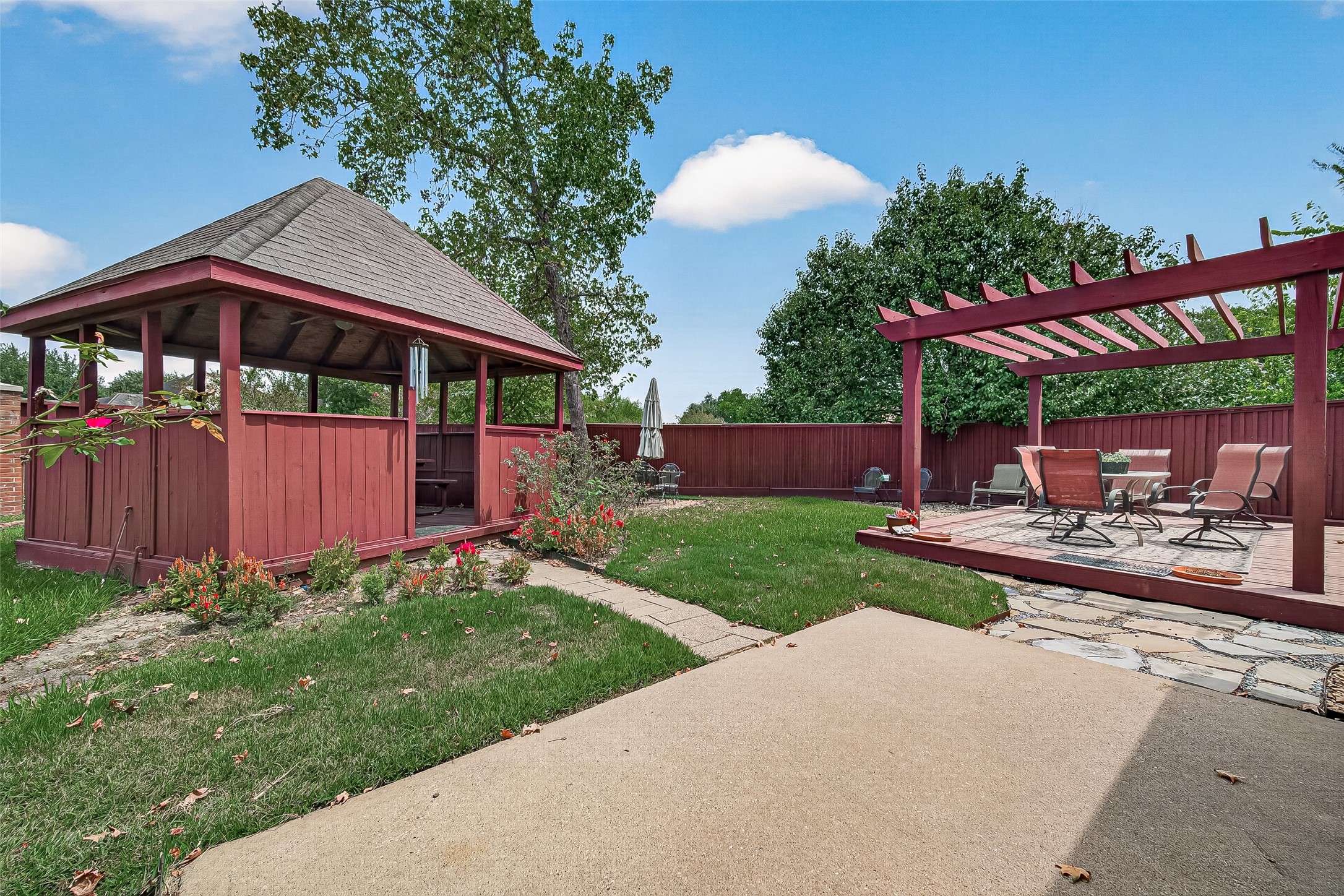 15418 Park Glen Drive Property Photo 40