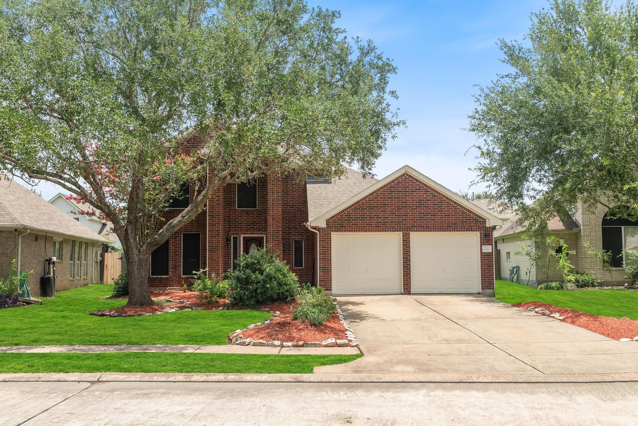 8311 Sierra Hill Court Property Photo 1