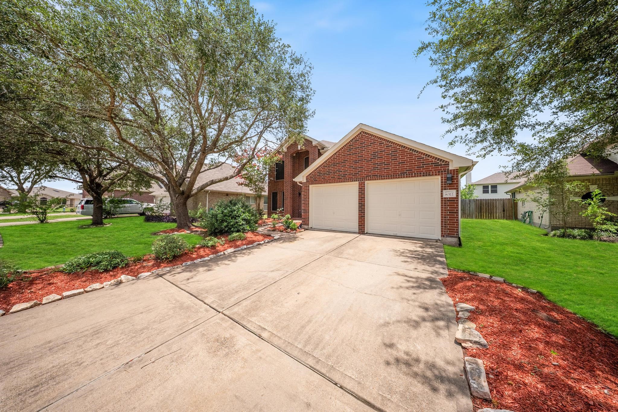 8311 Sierra Hill Court Property Photo 2