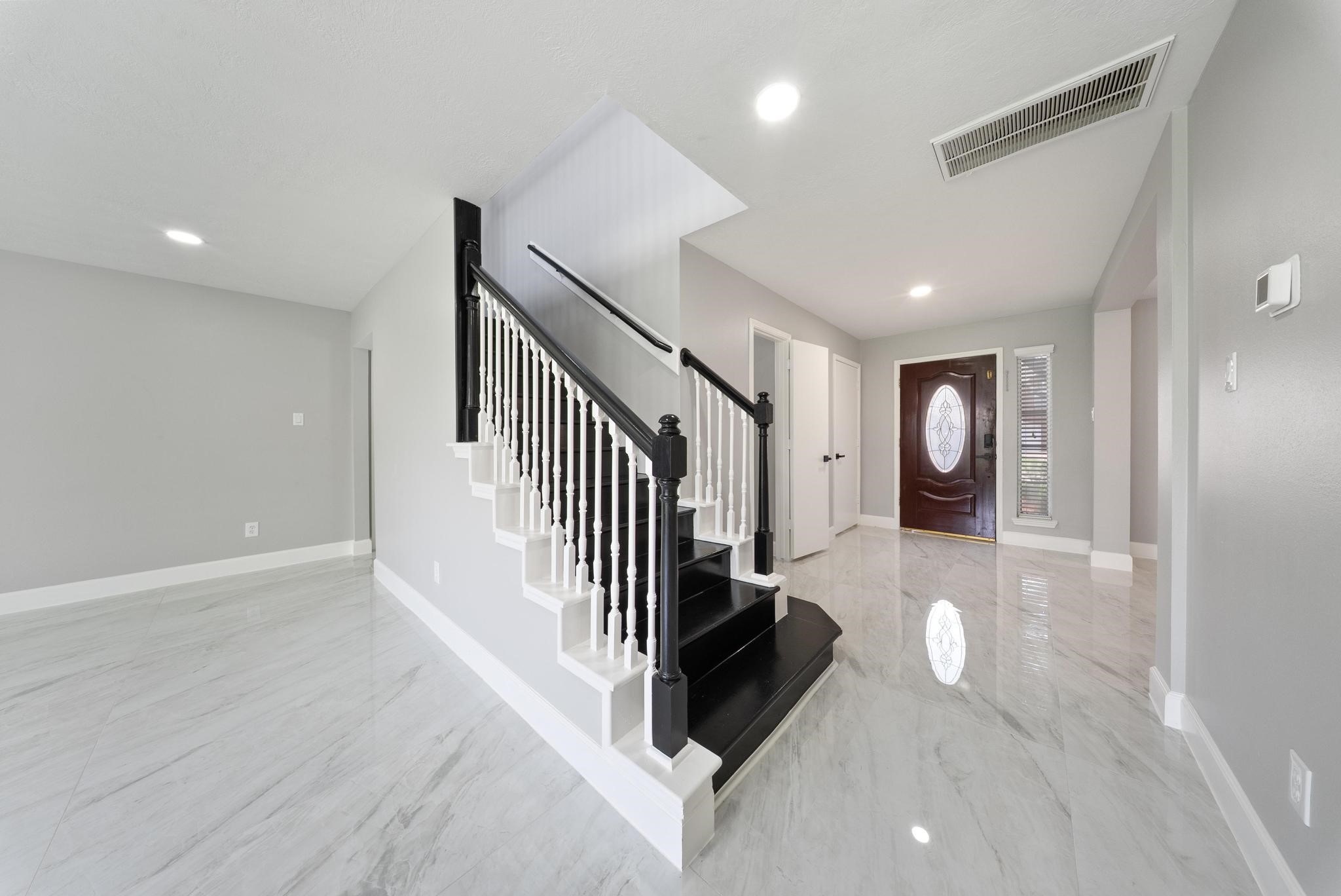 8311 Sierra Hill Court Property Photo 6