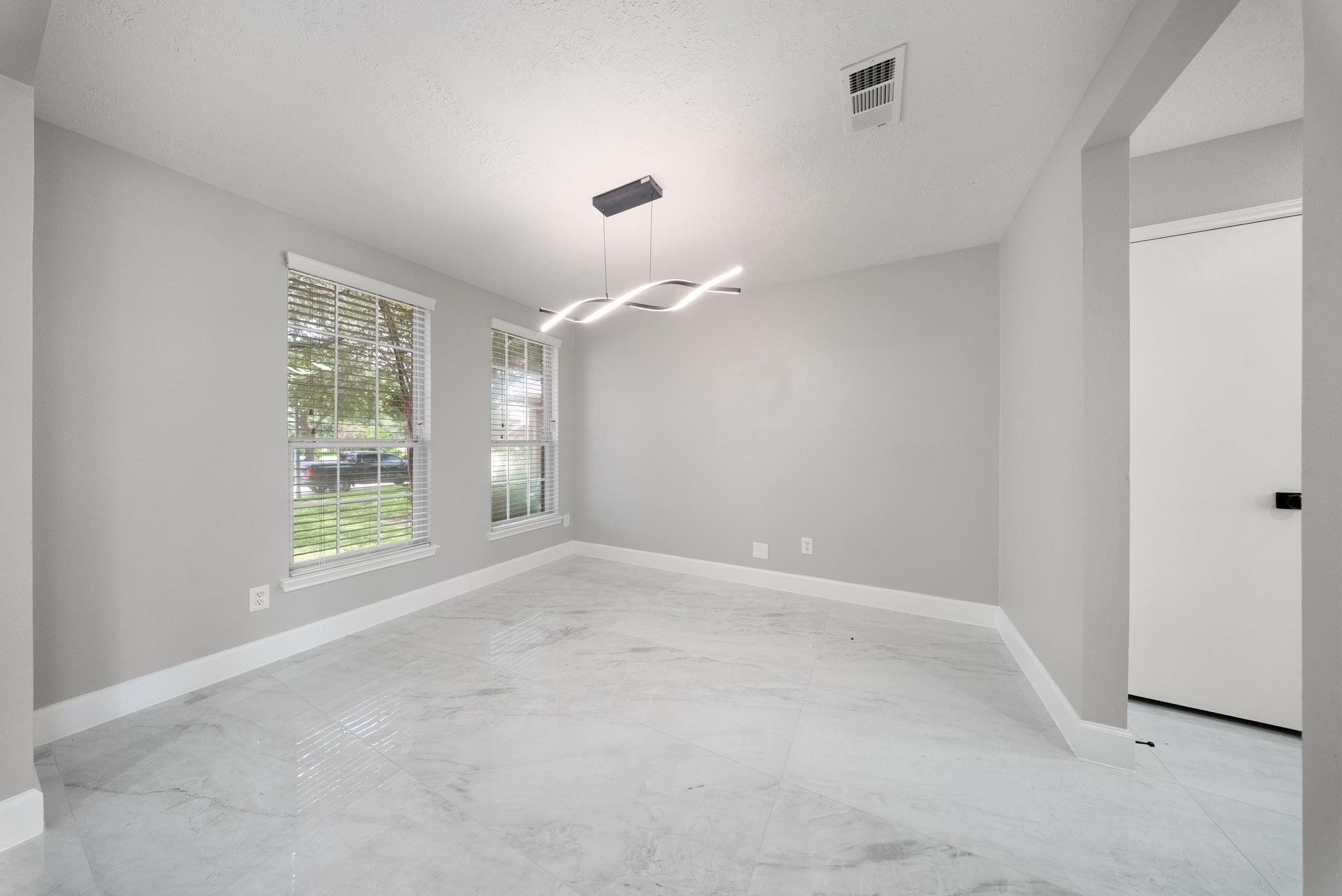 8311 Sierra Hill Court Property Photo 9