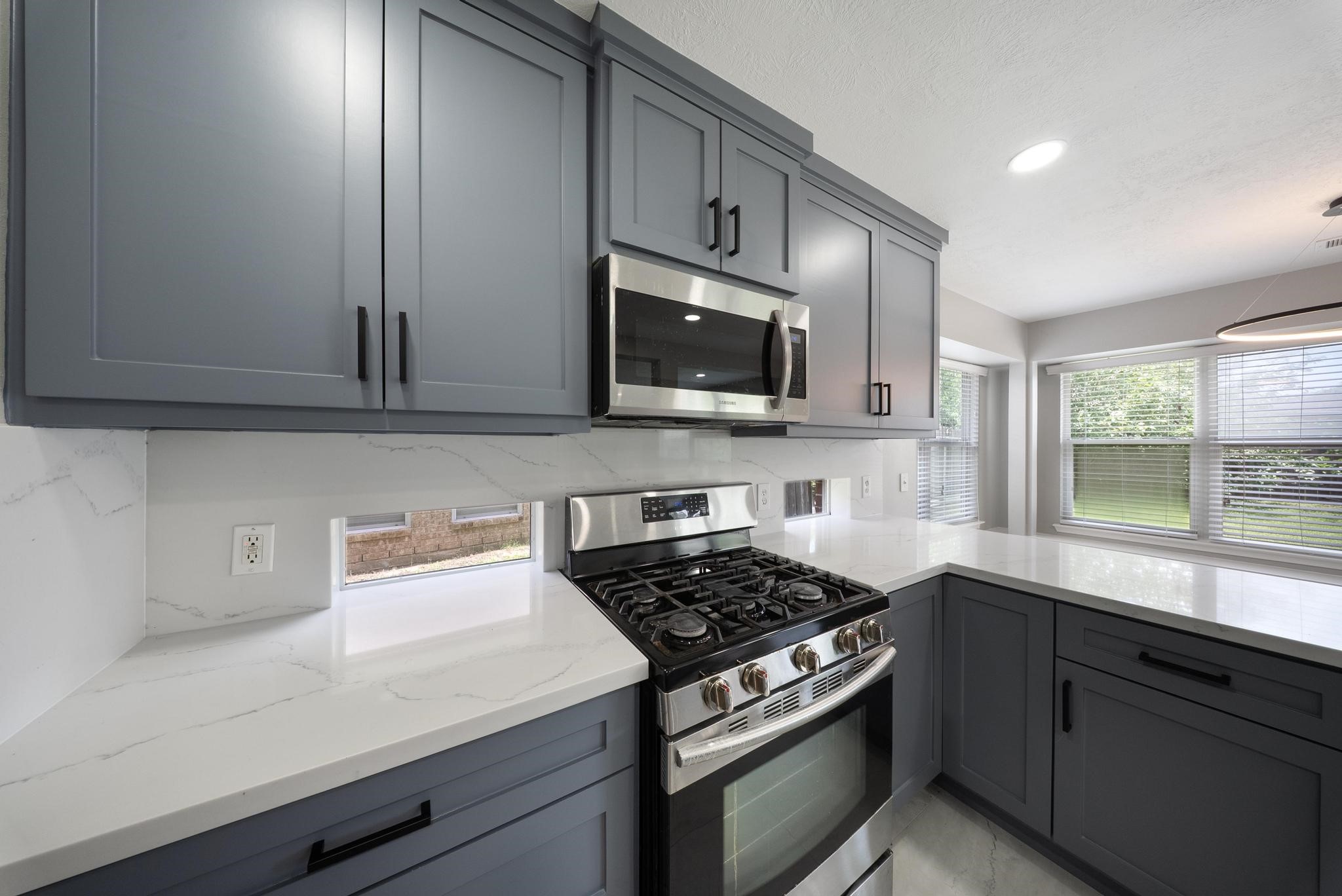 8311 Sierra Hill Court Property Photo 14