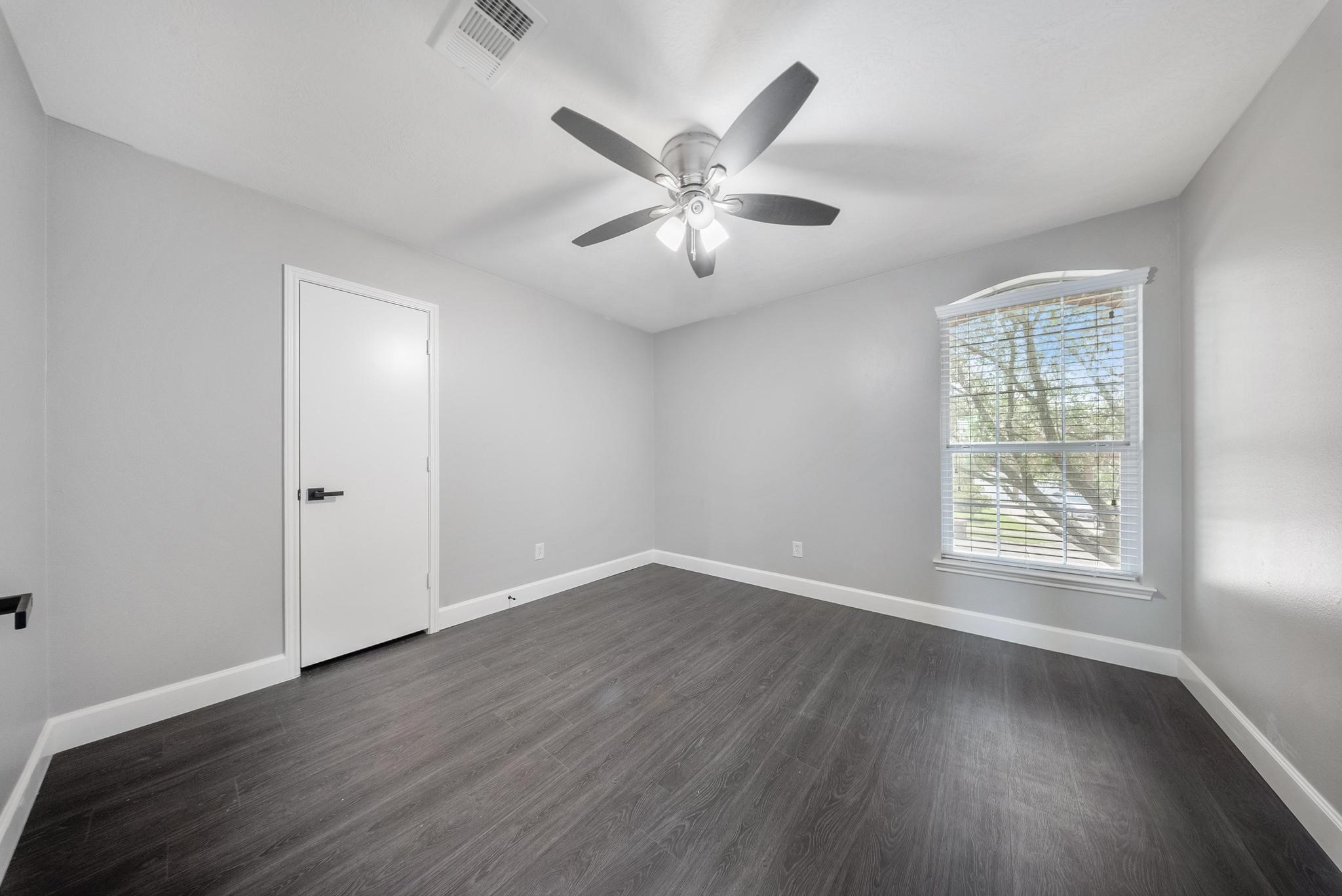 8311 Sierra Hill Court Property Photo 24