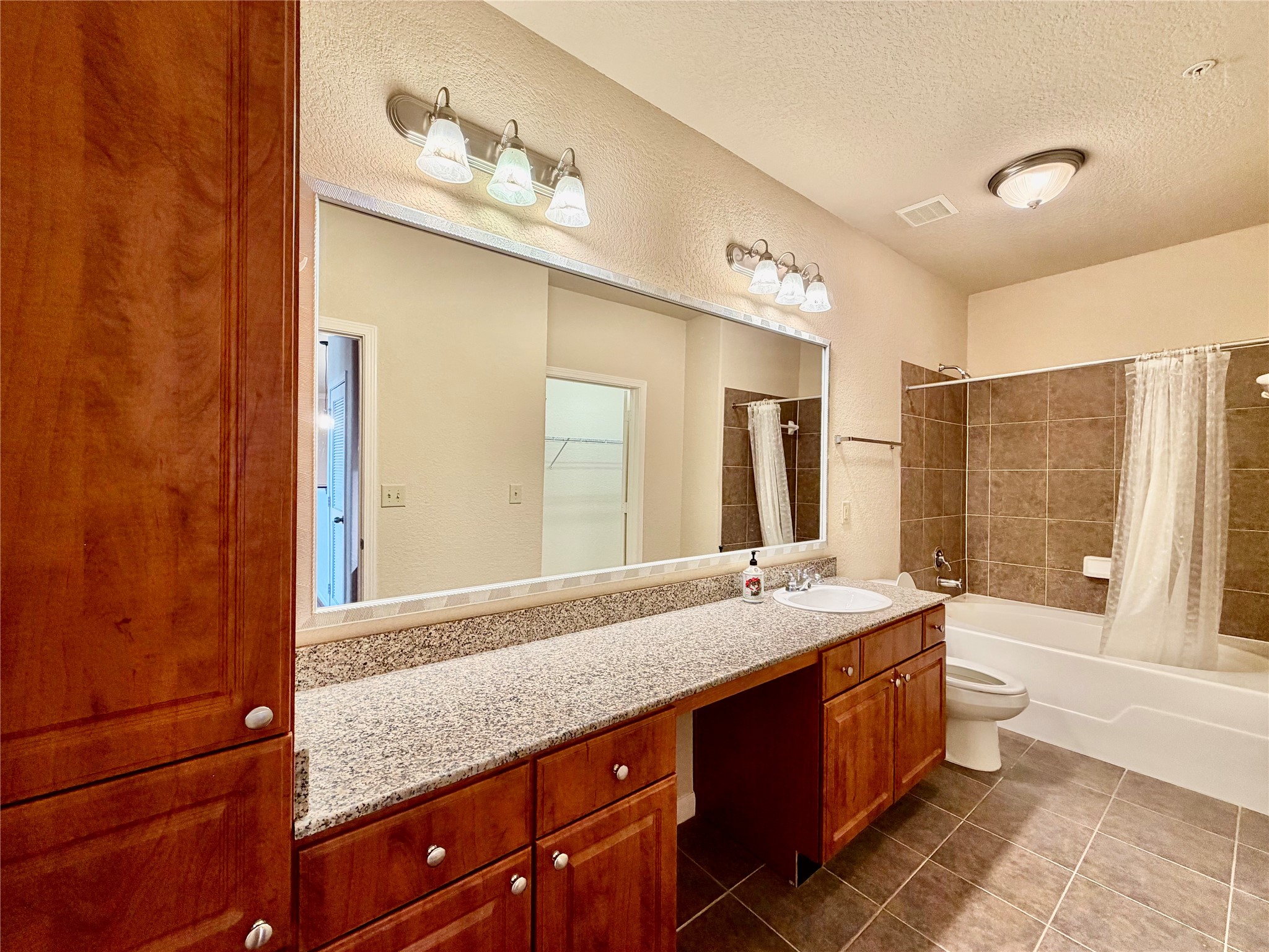 1711 Old Spanish Trail 407 Property Photo 10