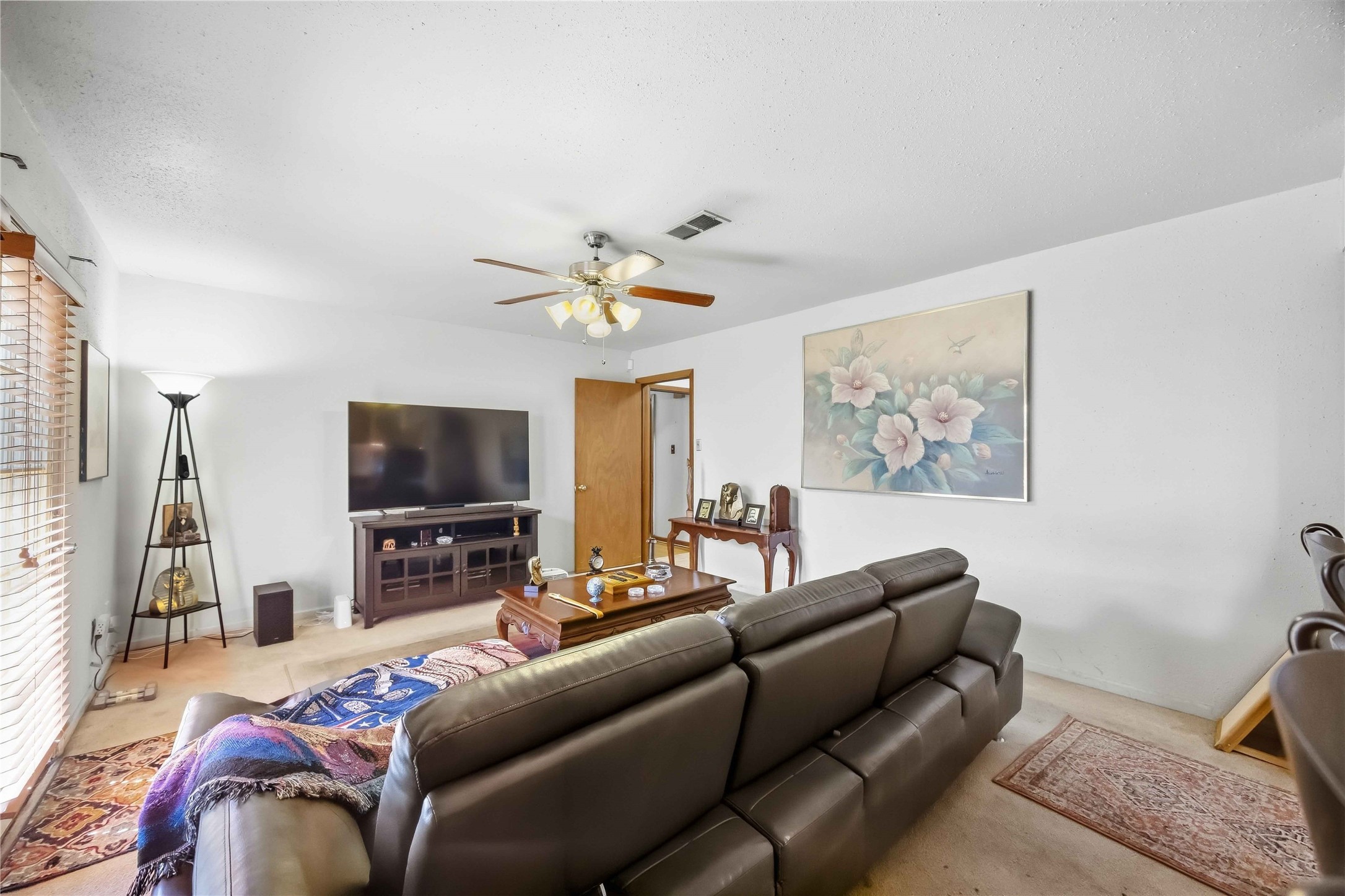 6202 Crane Street Property Photo 5