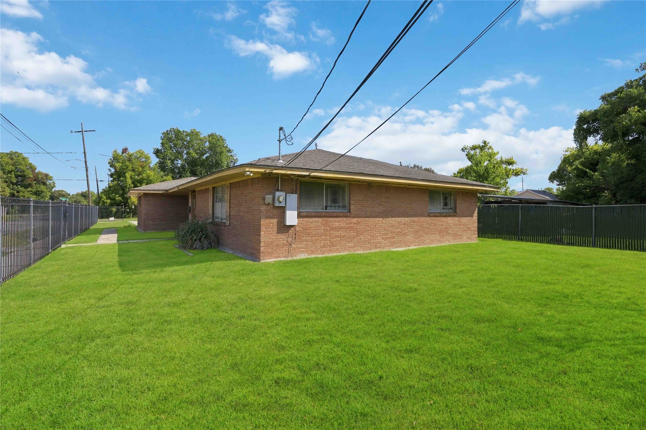 6202 Crane Street Property Photo 20