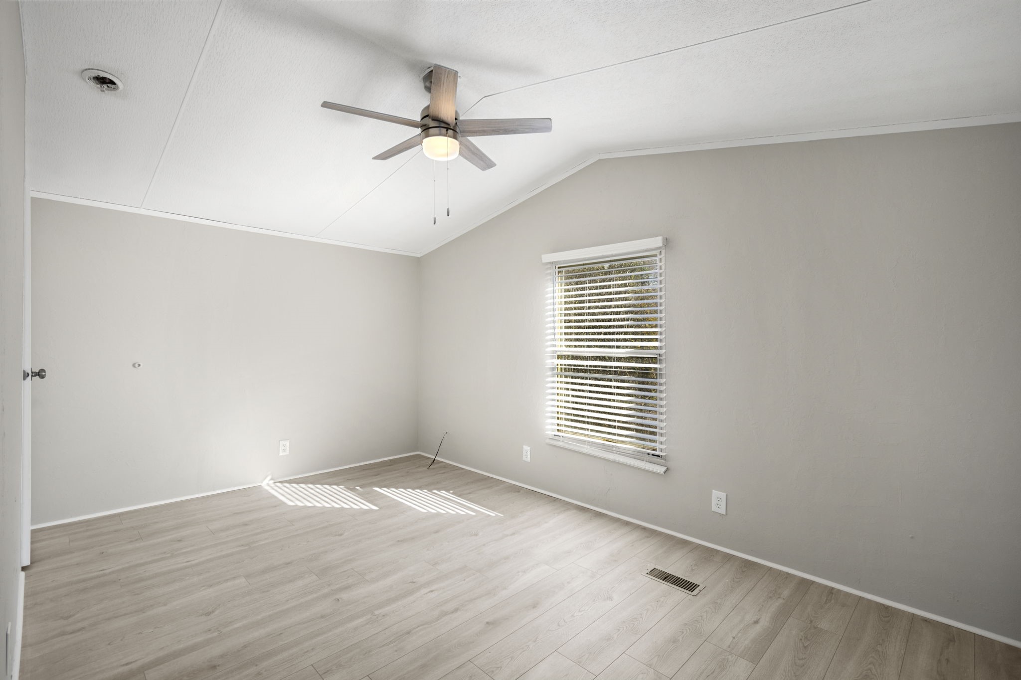151 Water Oak Drive Property Photo 14