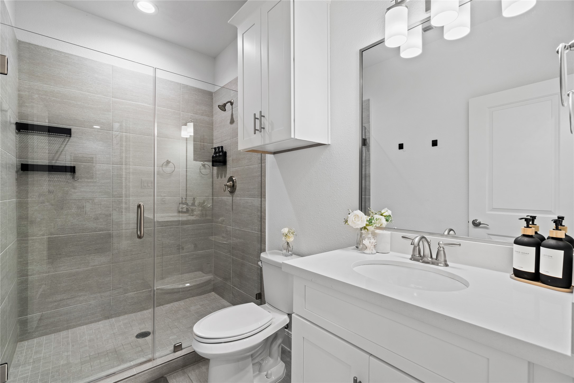 3319 Beverly Forest Drive Property Photo 7