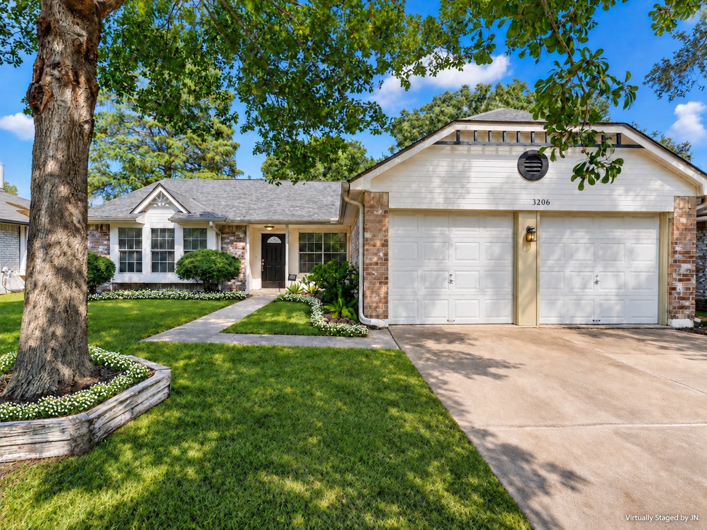 3206 Lindenfield Drive Property Photo 1
