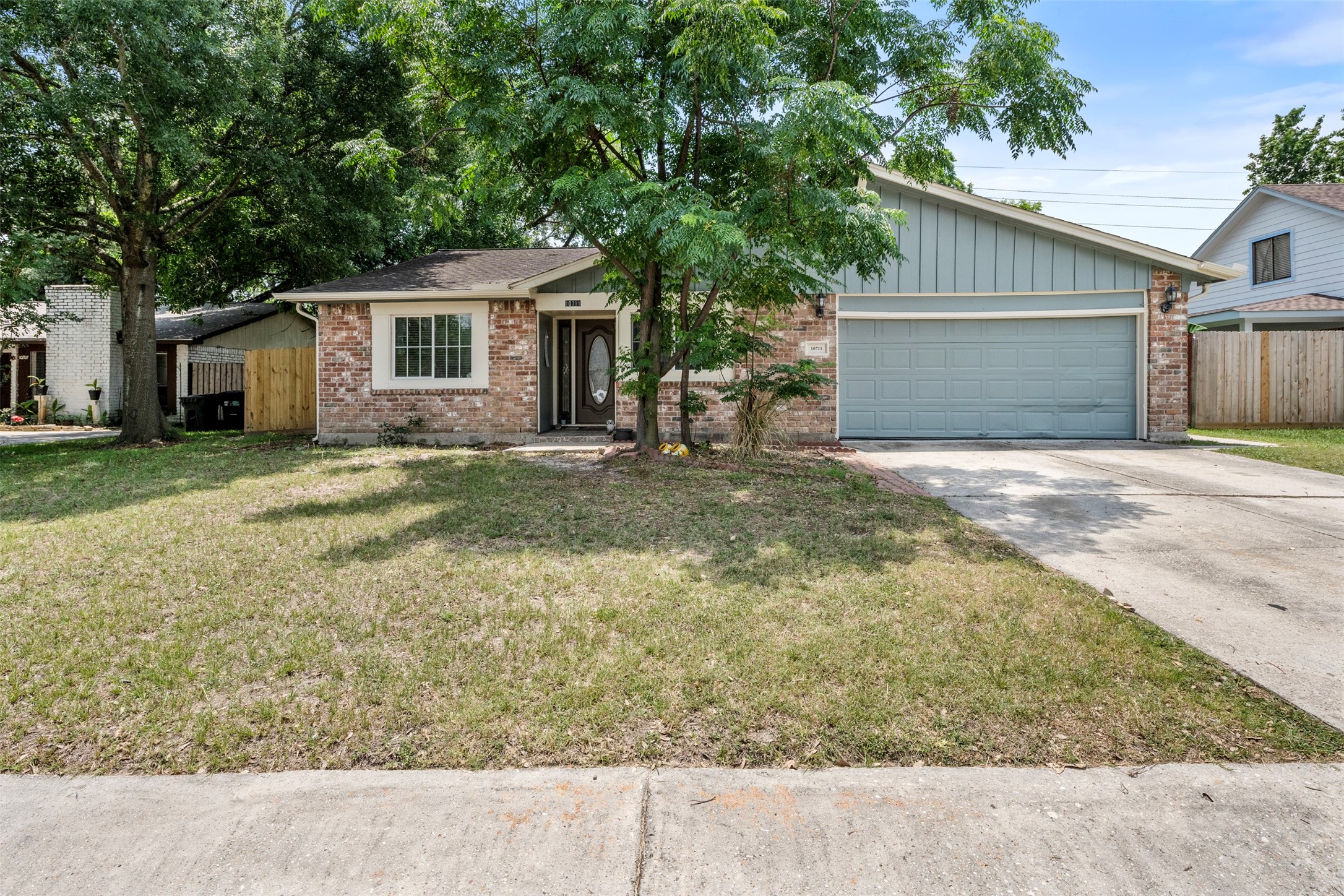 10711 Heather Hill Drive Property Photo 1