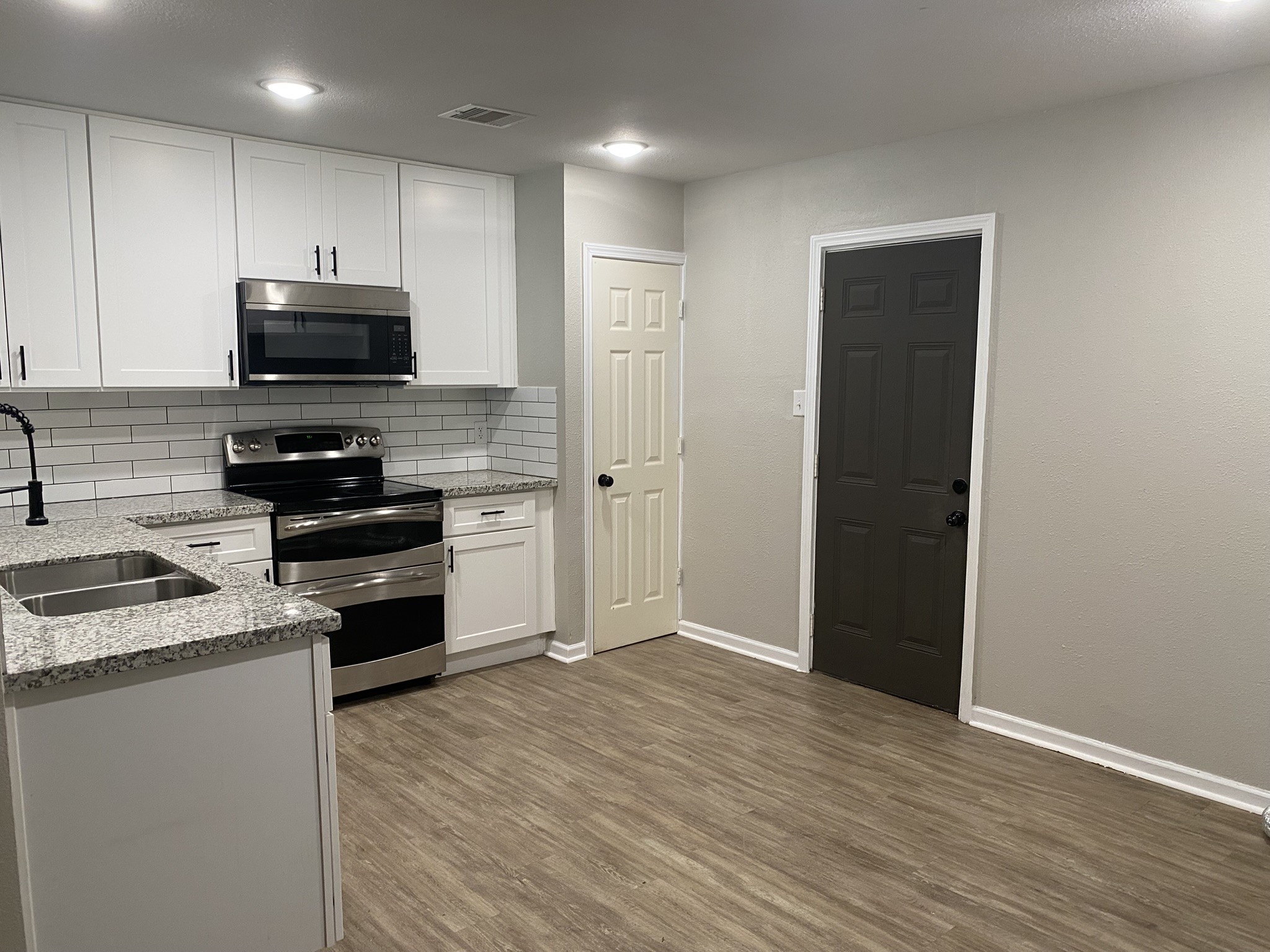 2016 Magnolia Drive Property Photo 11