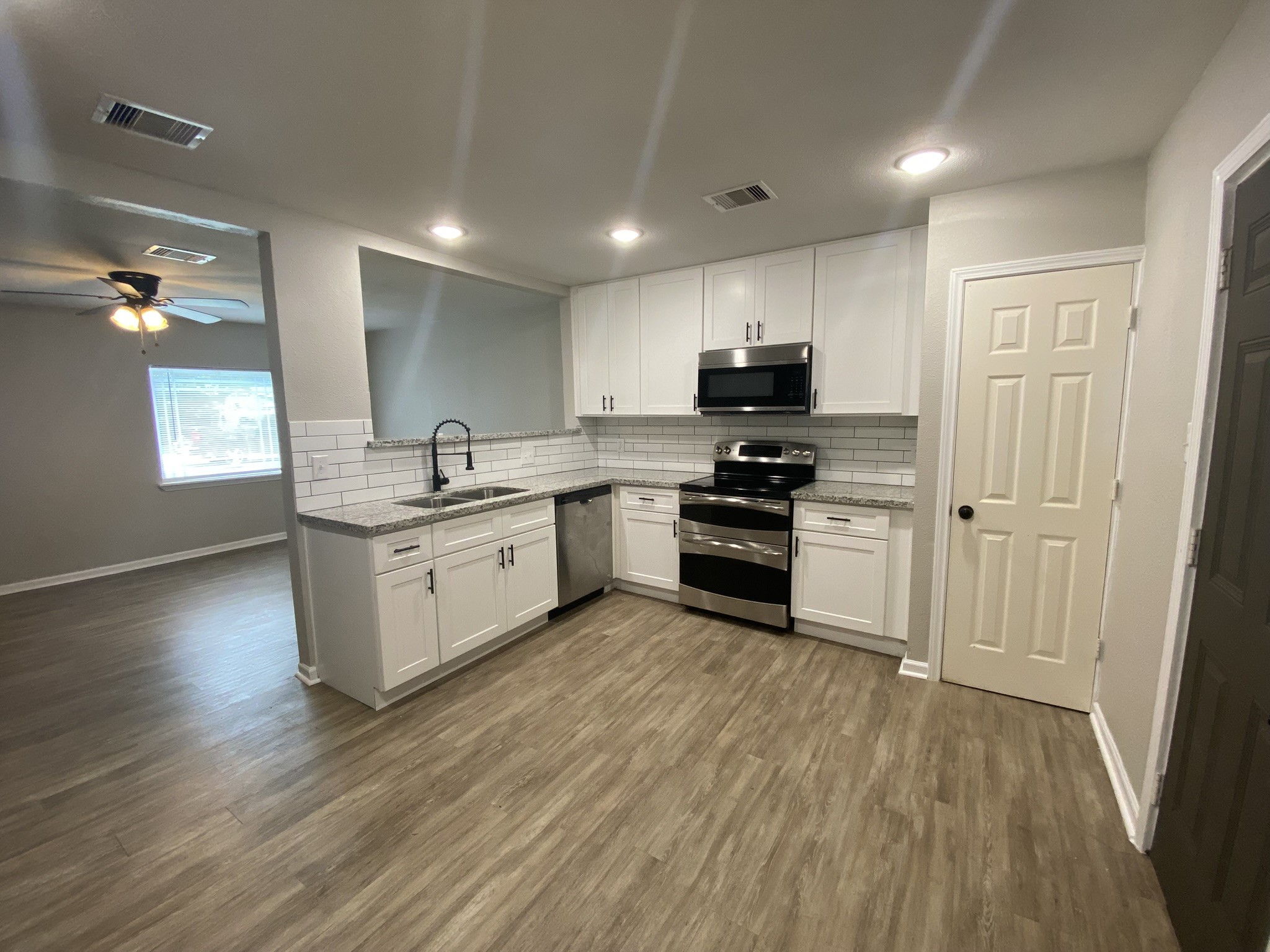 2016 Magnolia Drive Property Photo 13
