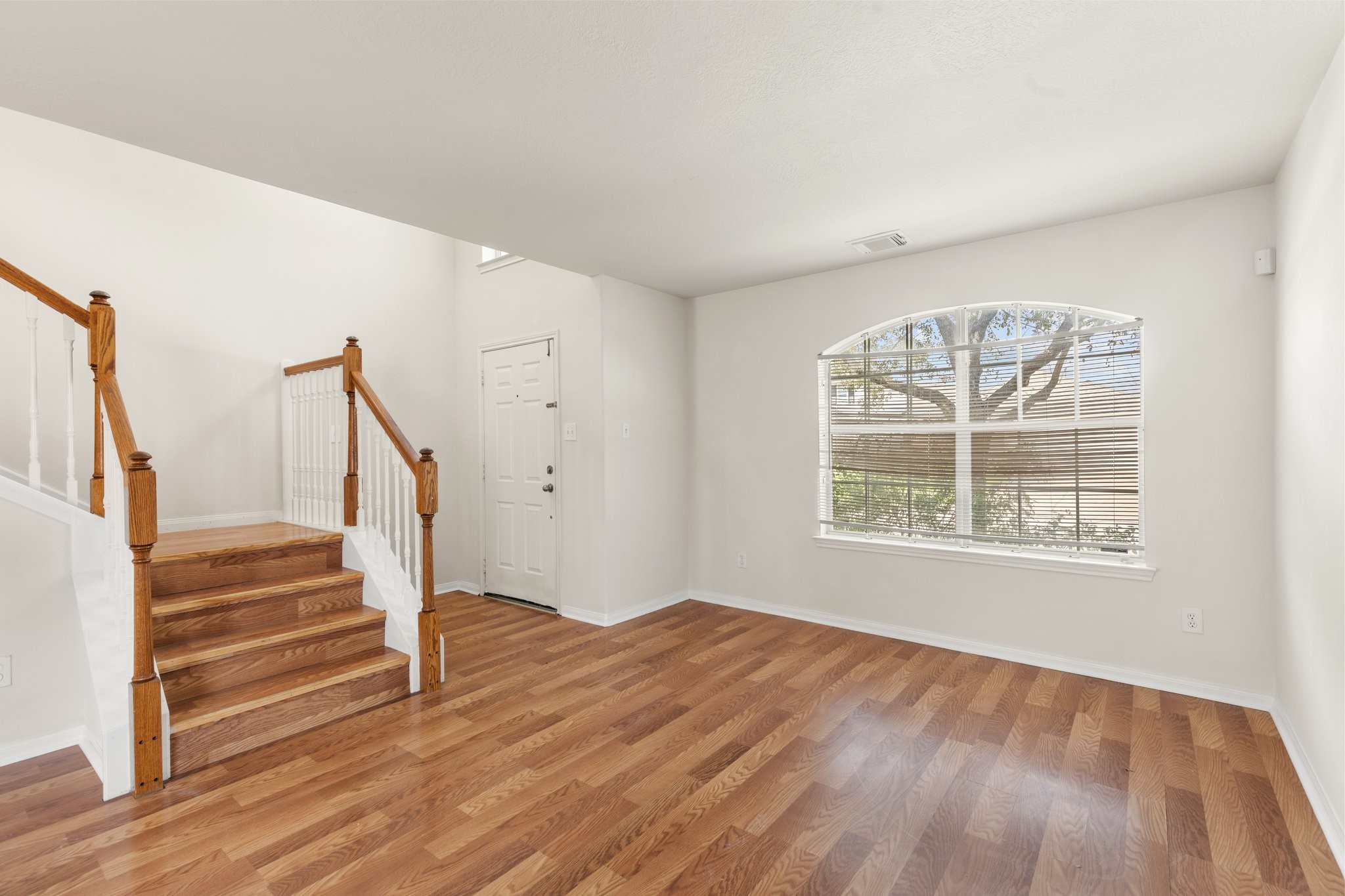 3111 Holly Ranch Drive Property Photo 7