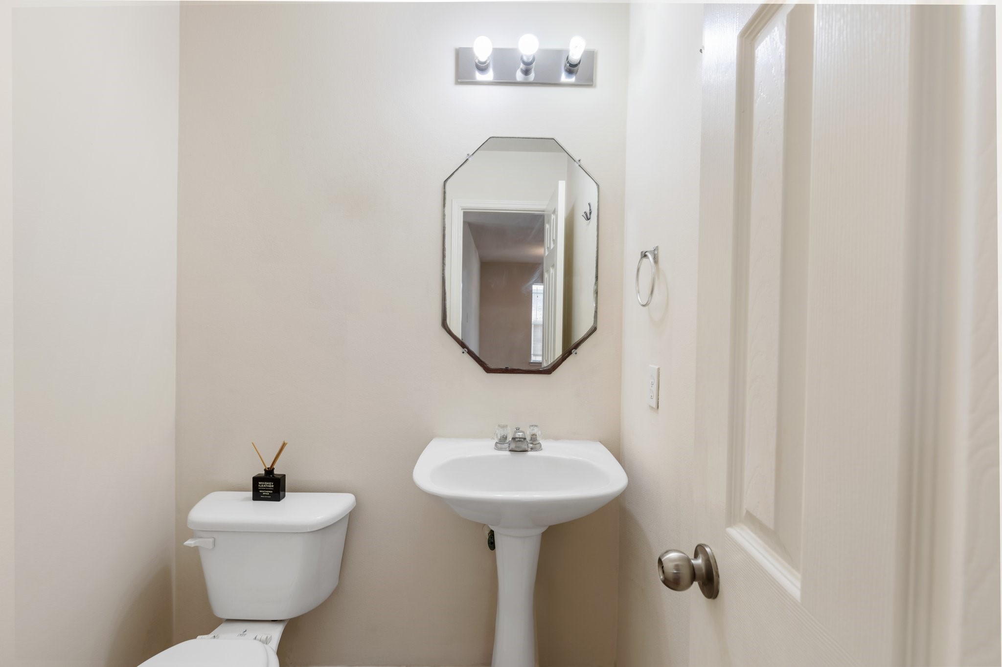 3111 Holly Ranch Drive Property Photo 10