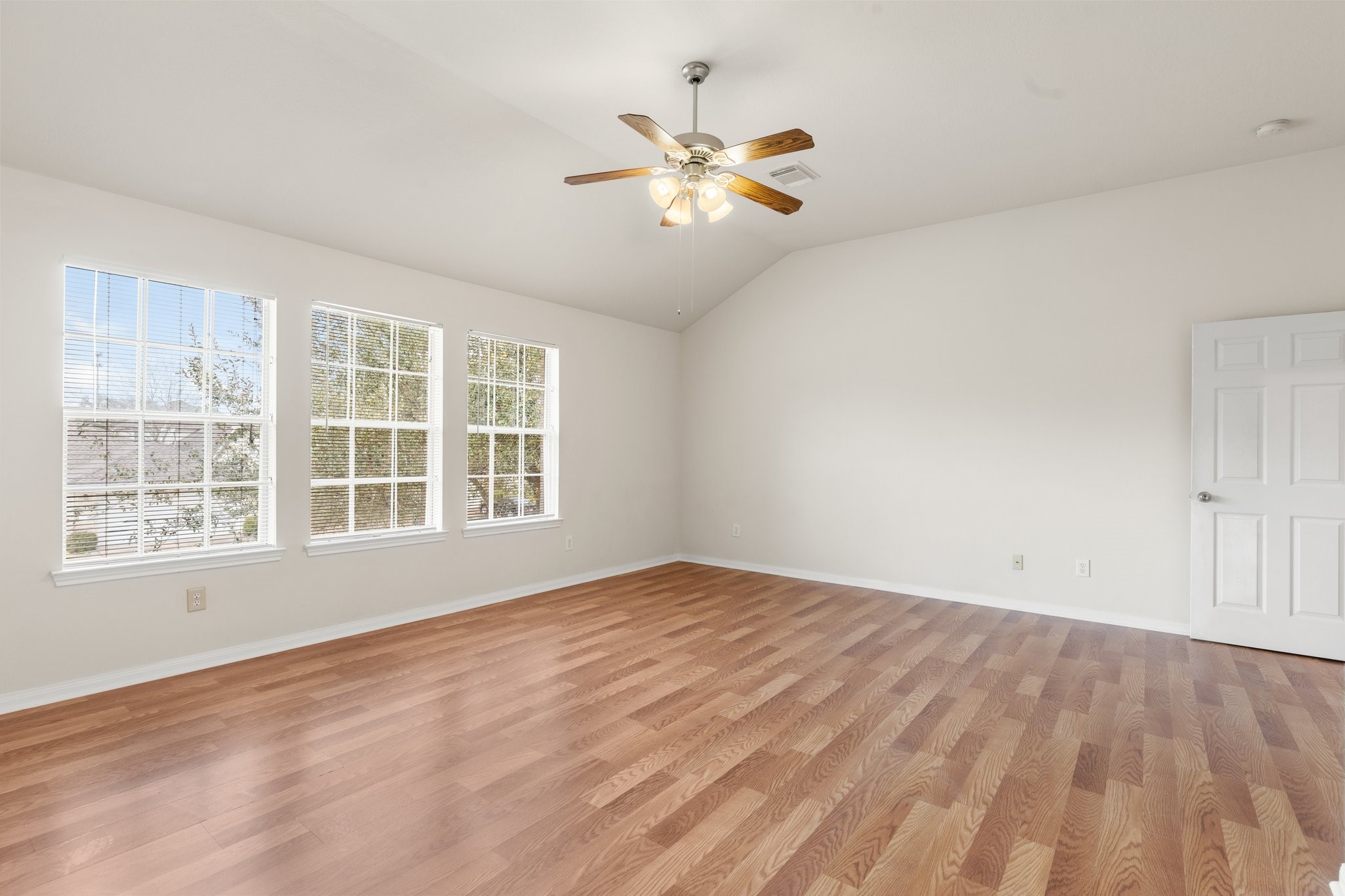 3111 Holly Ranch Drive Property Photo 32