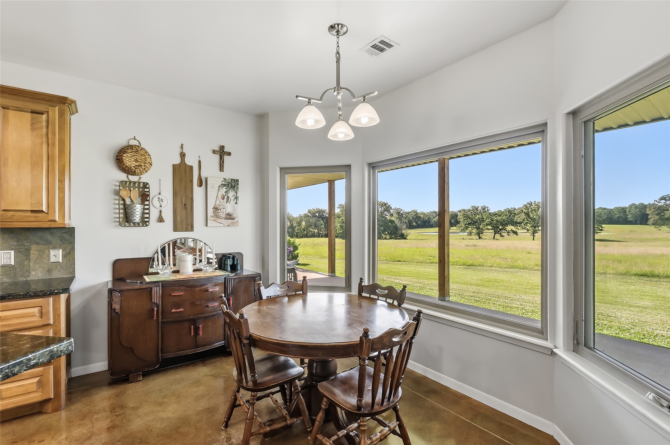 11082 Us Highway 75 S Property Photo 12