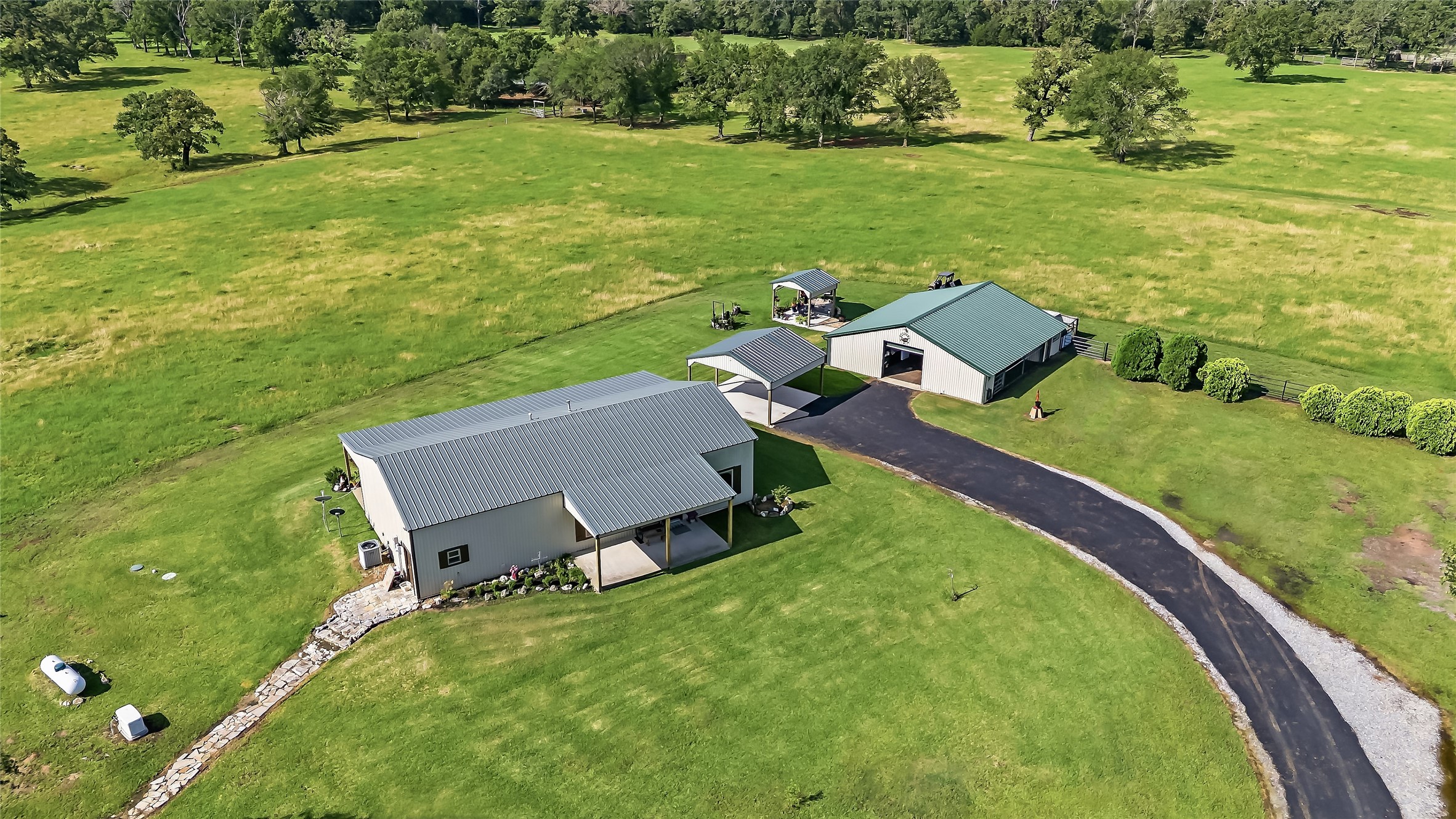 11082 Us Highway 75 S Property Photo 39