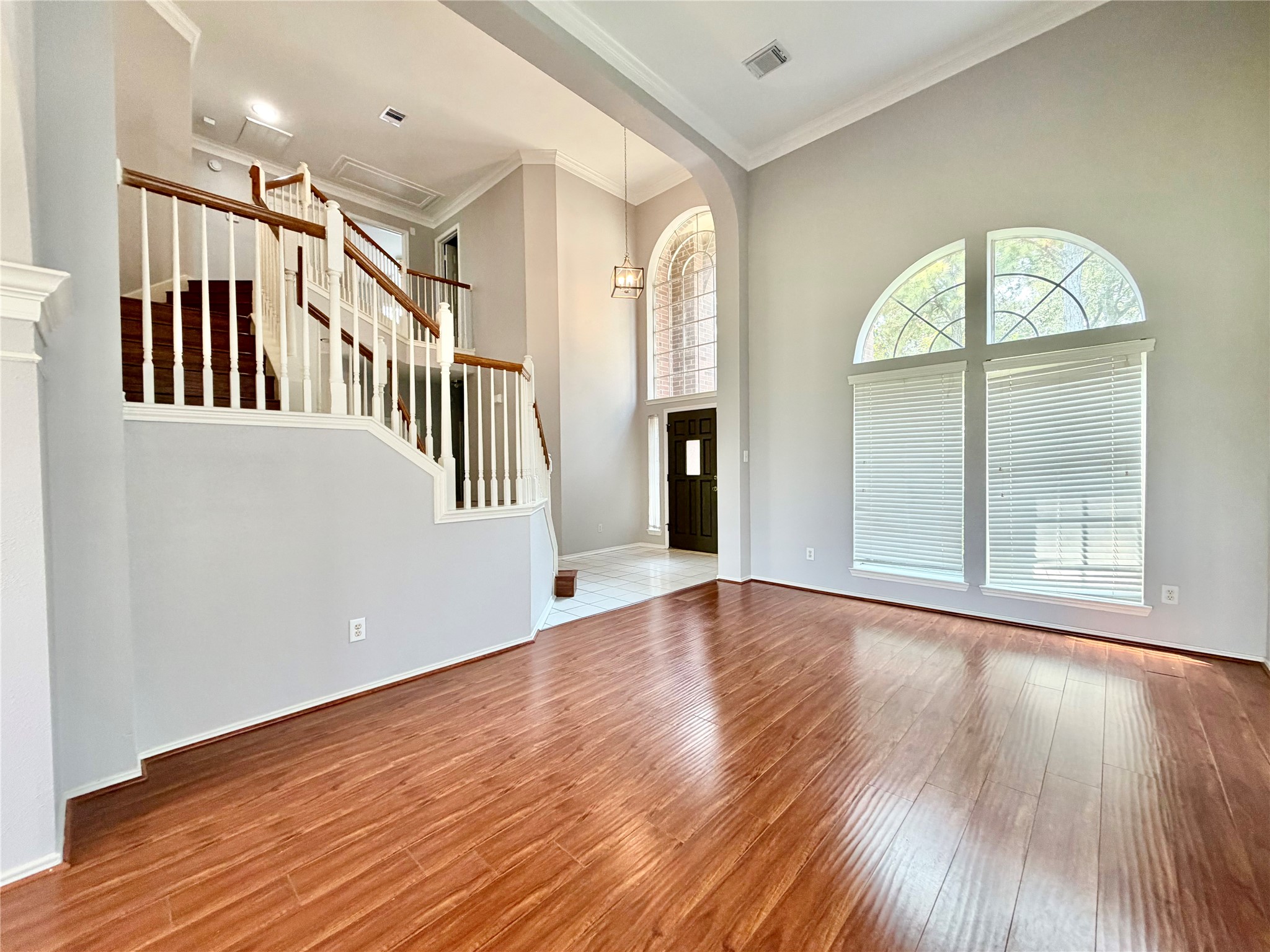 4614 Forest Home Drive Property Photo 3