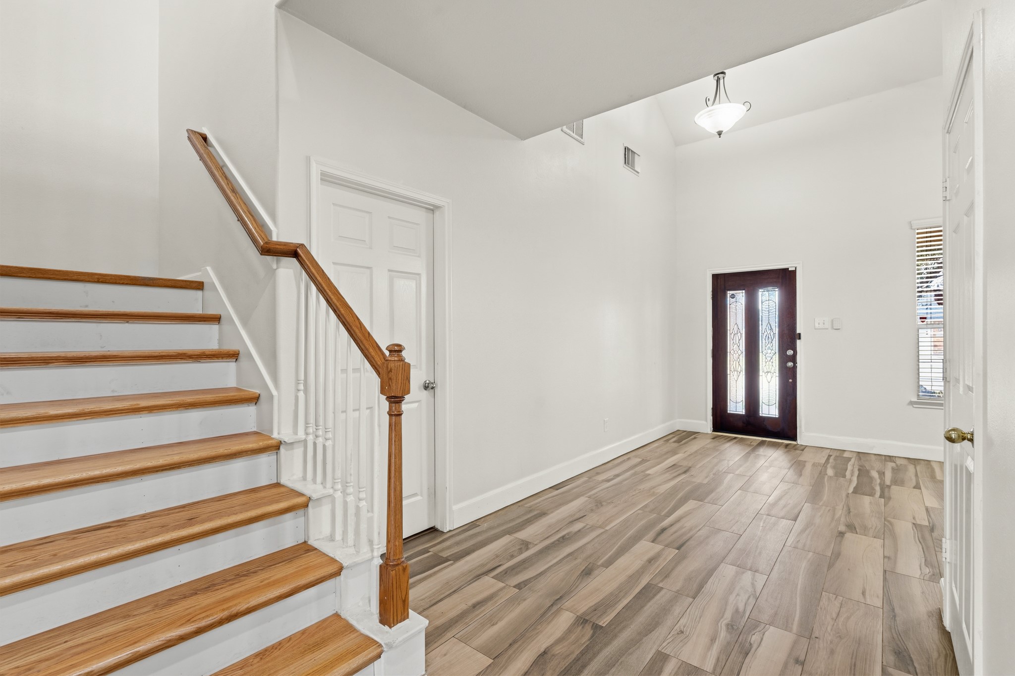 15238 Olmstead Park Drive Property Photo 5