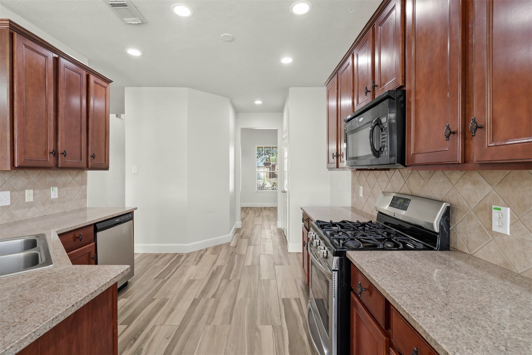 15238 Olmstead Park Drive Property Photo 11