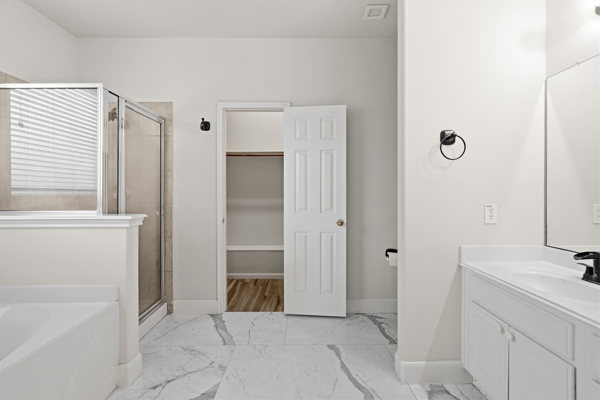 15238 Olmstead Park Drive Property Photo 18