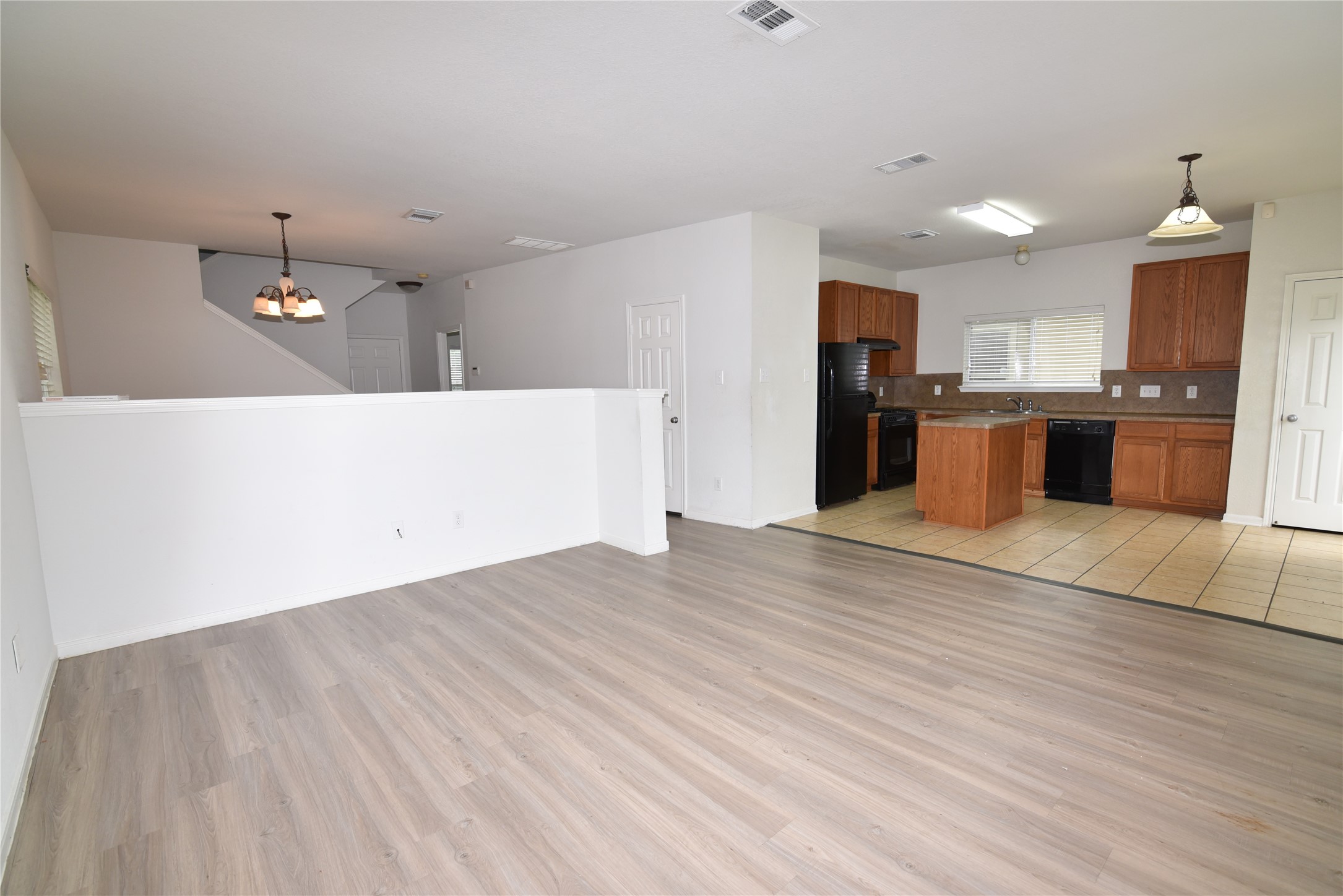 11912 Prior Park Drive Property Photo 4