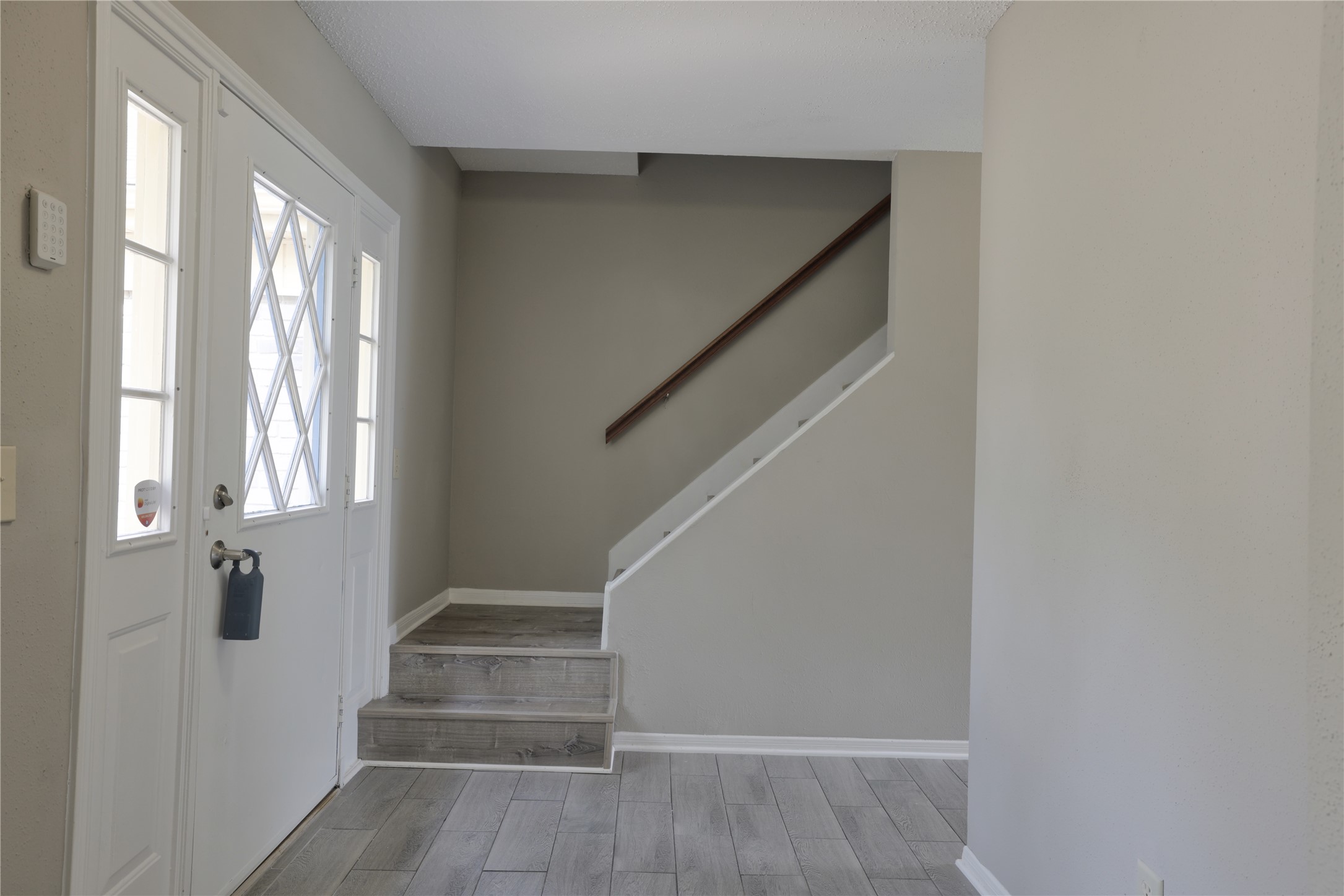 15918 Pinyon Creek Drive Property Photo 6