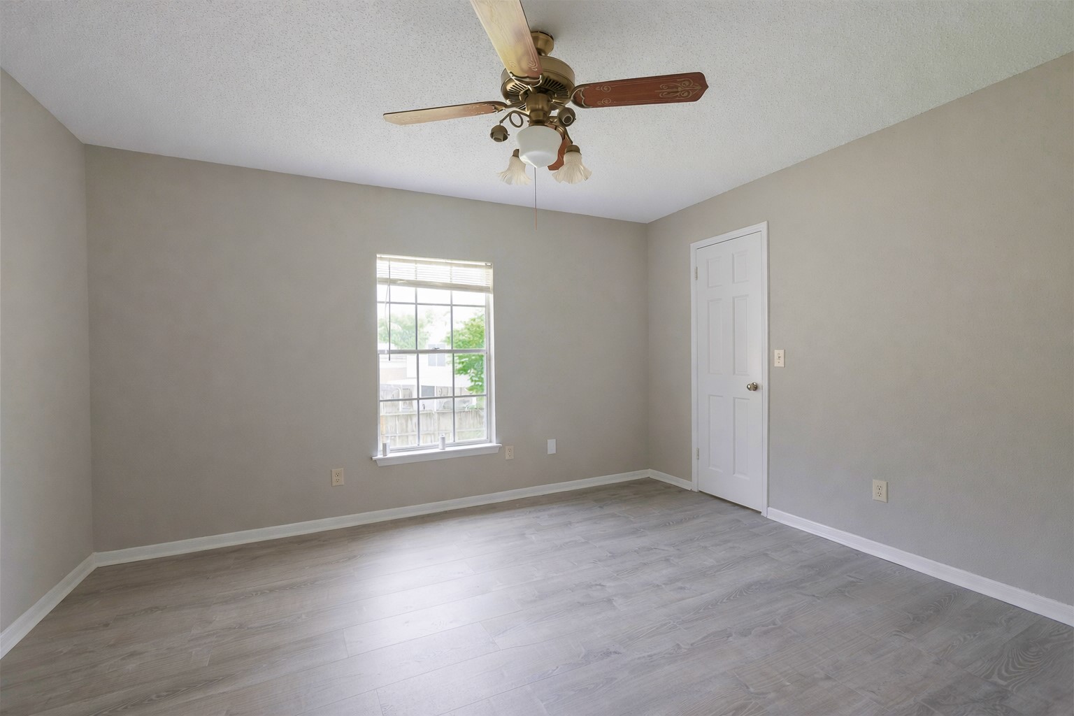15918 Pinyon Creek Drive Property Photo 15