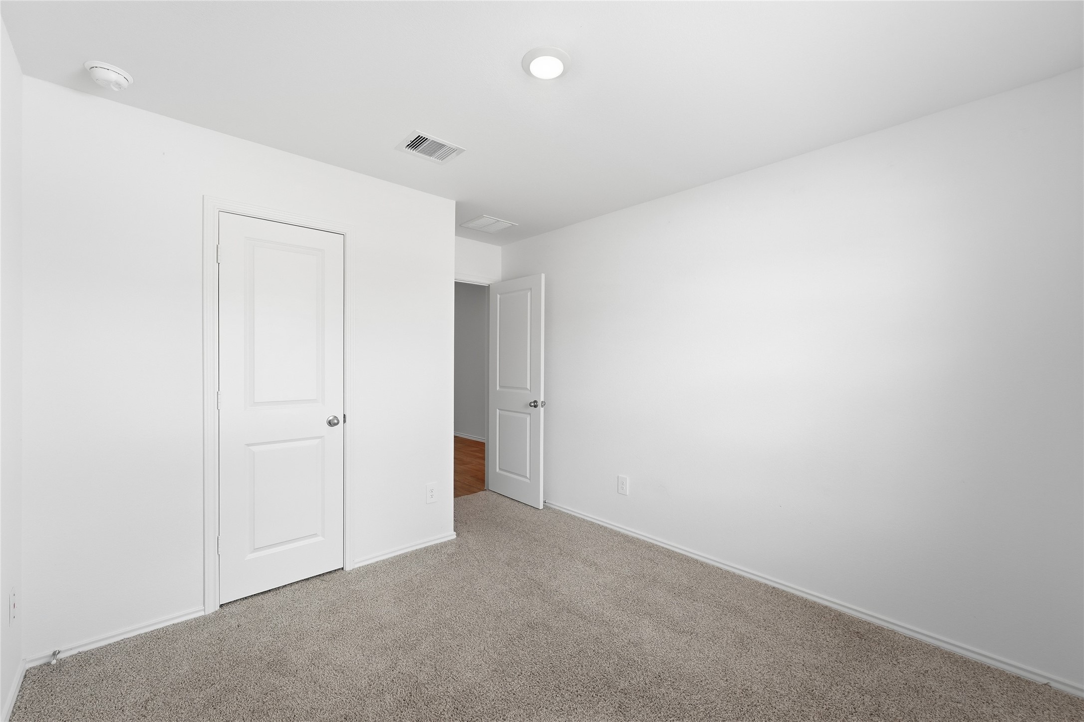 31323 Heddington Lane Property Photo 5
