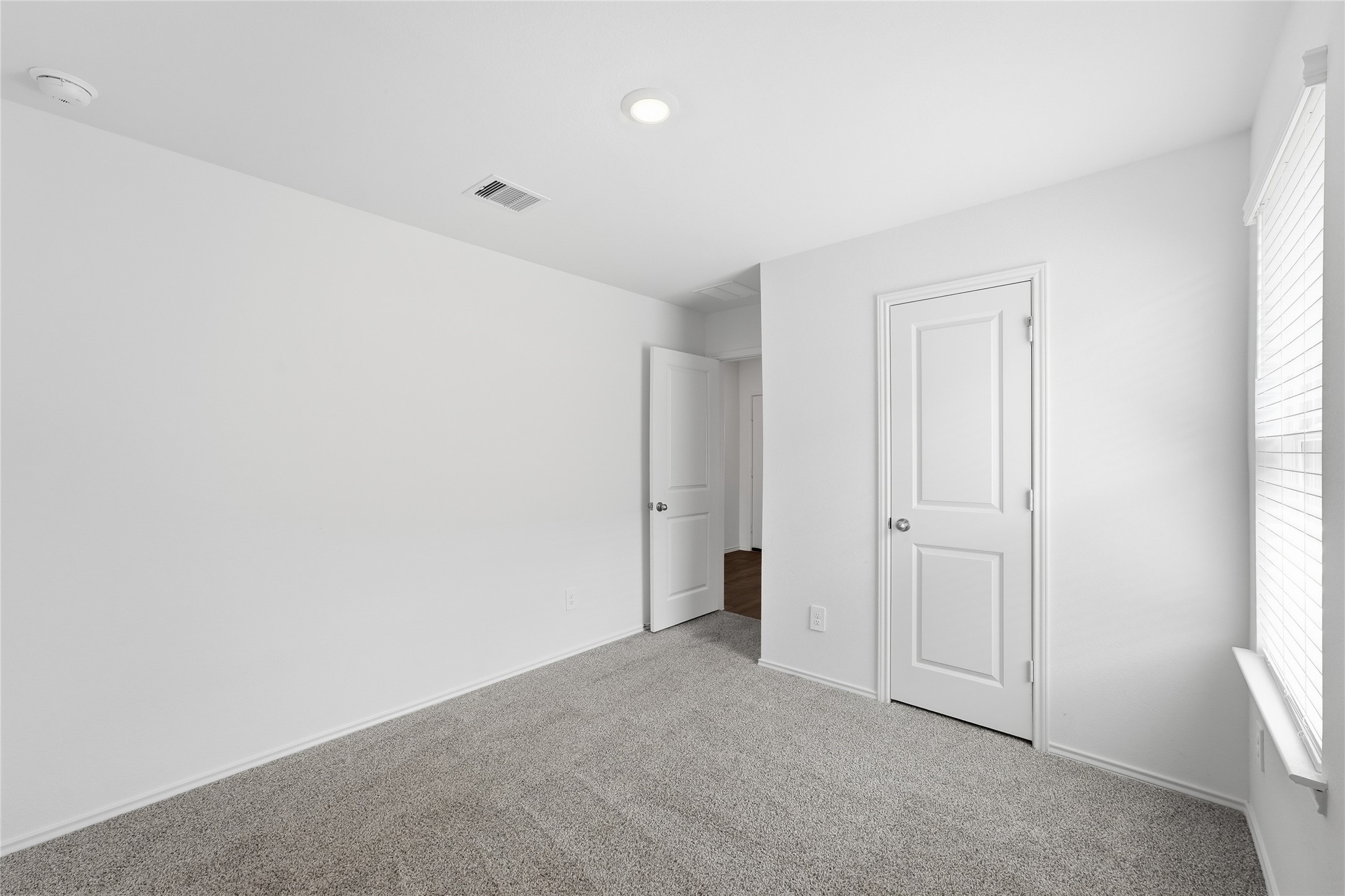 31323 Heddington Lane Property Photo 8