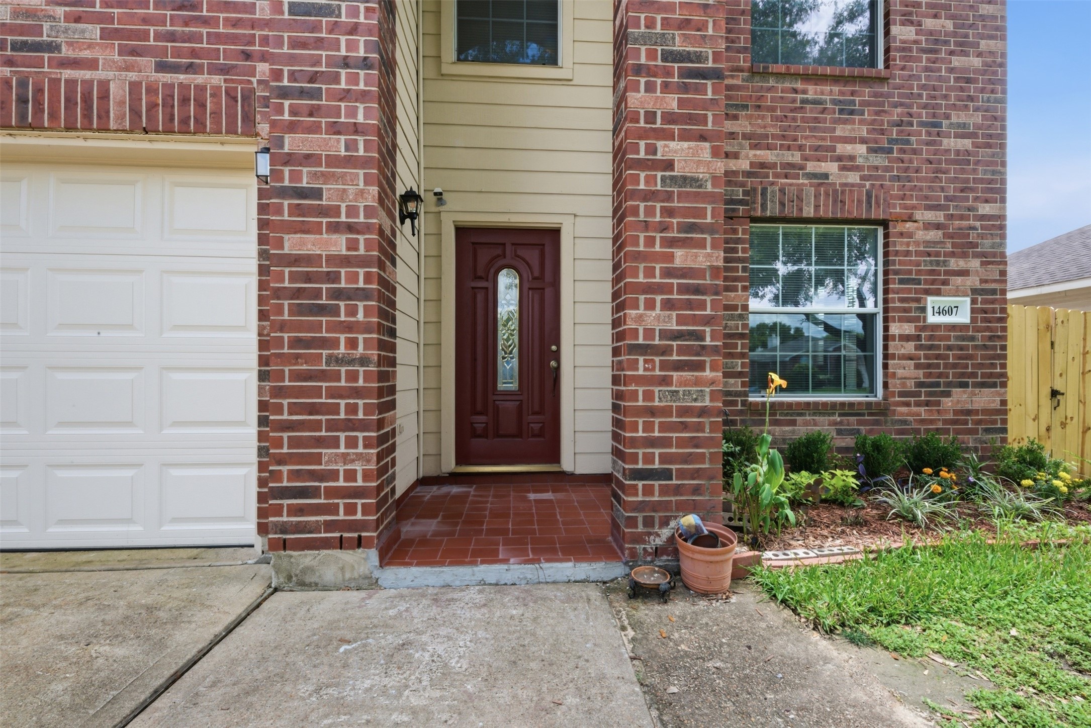 14607 Alanna Lagoon Court Property Photo 2