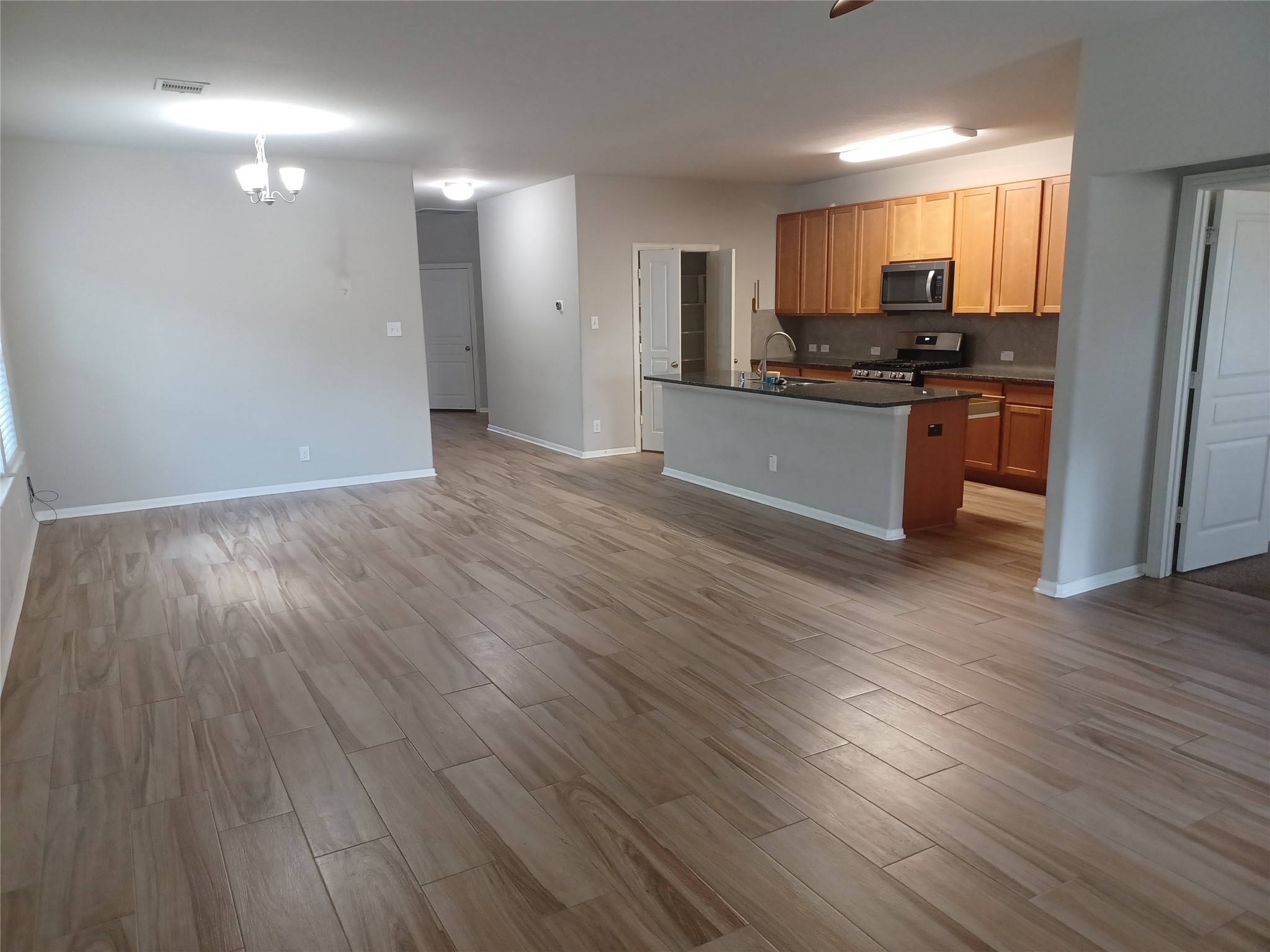7707 Retama Terrace Lane Property Photo 4