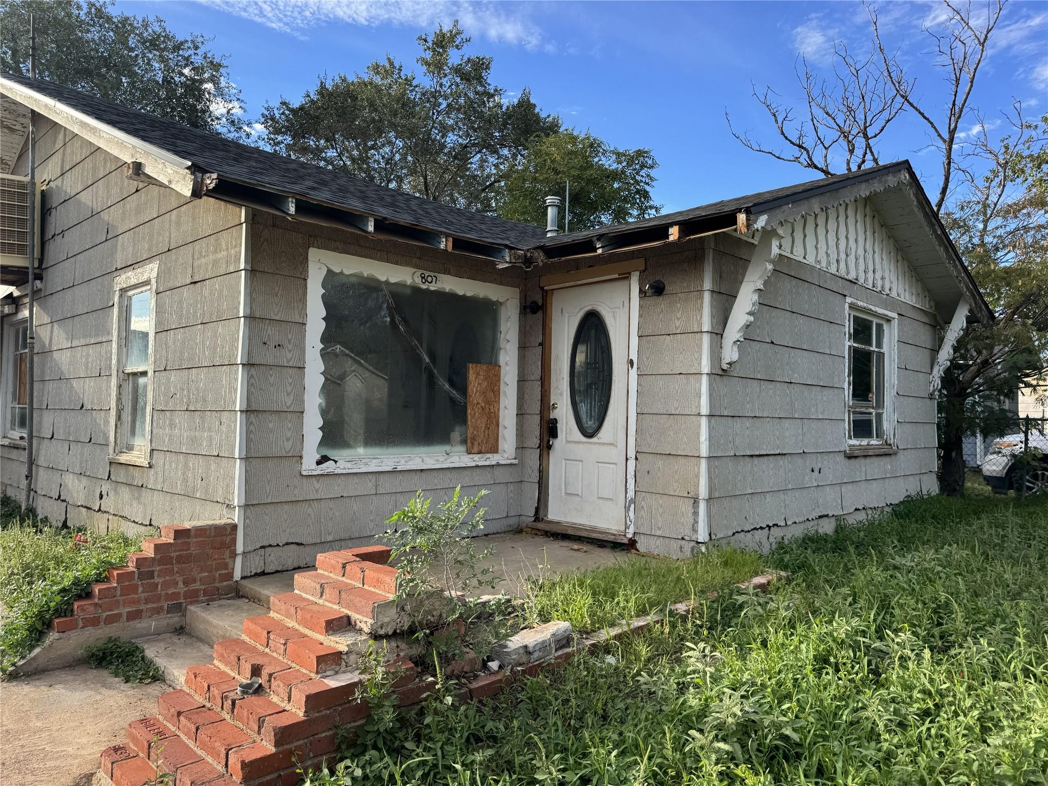 807 Lexington Street, Plainview Tx 79072 Property Photo 1
