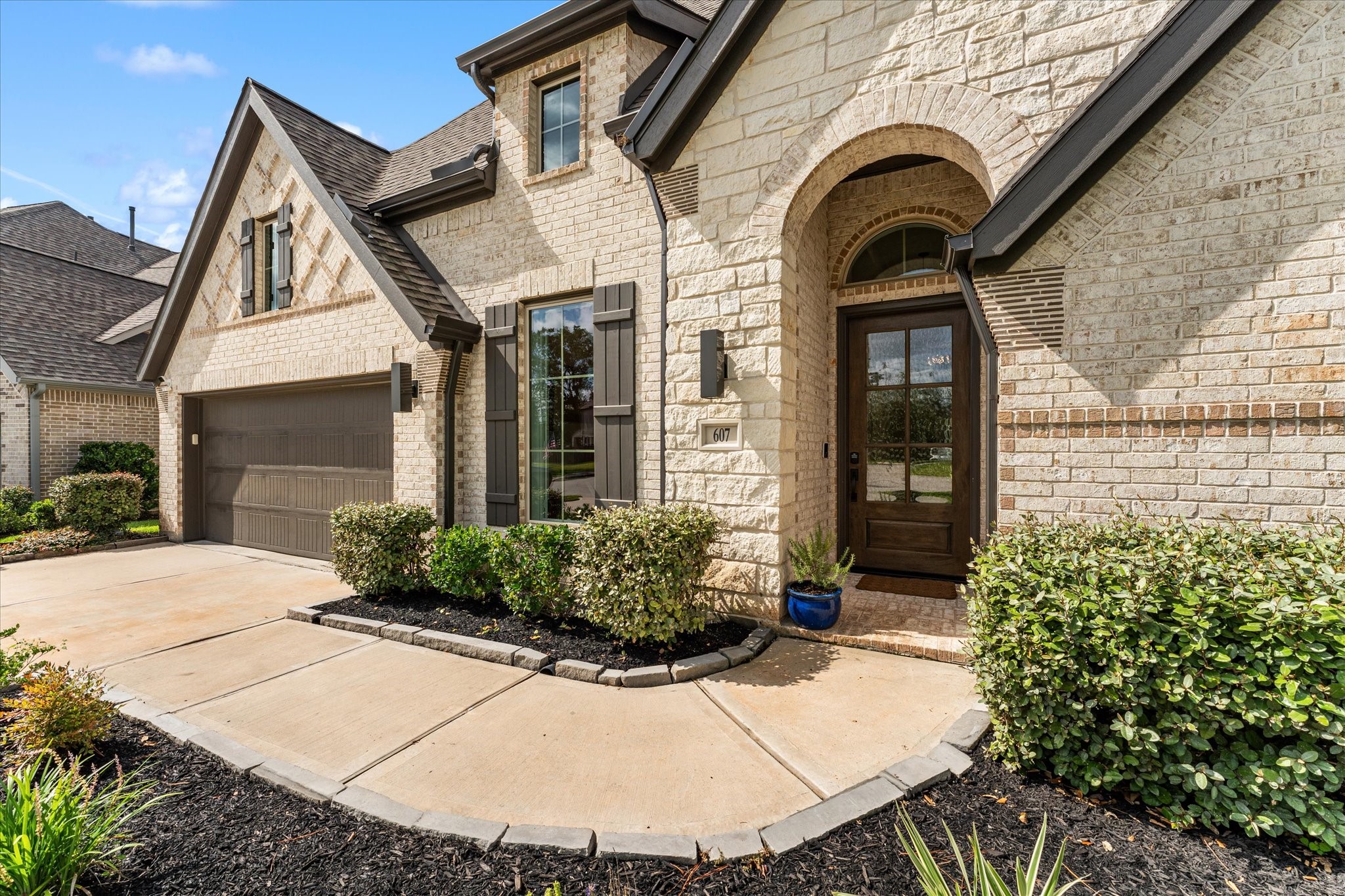 607 Starlit Sky Court Property Photo 6