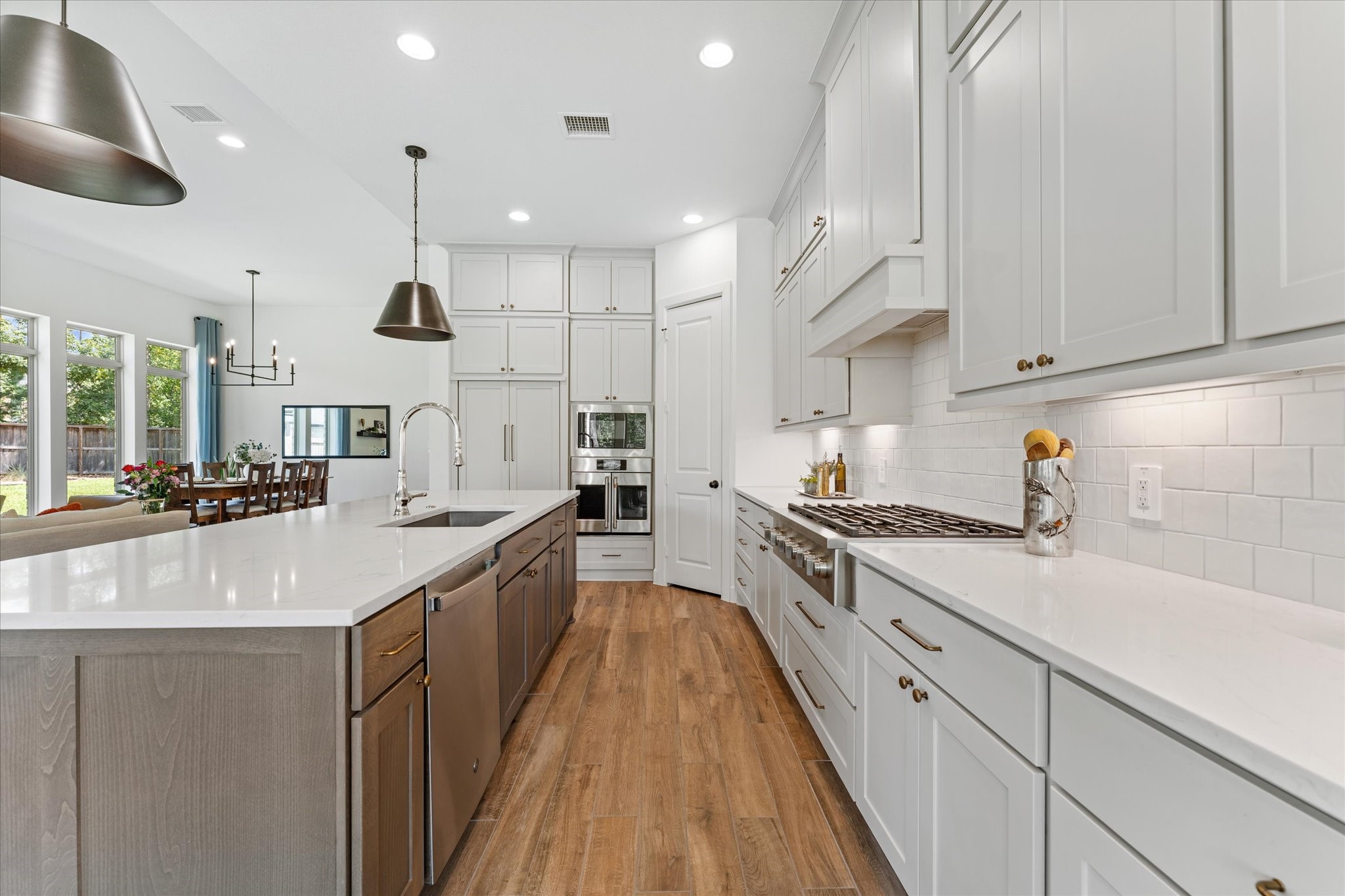 607 Starlit Sky Court Property Photo 19