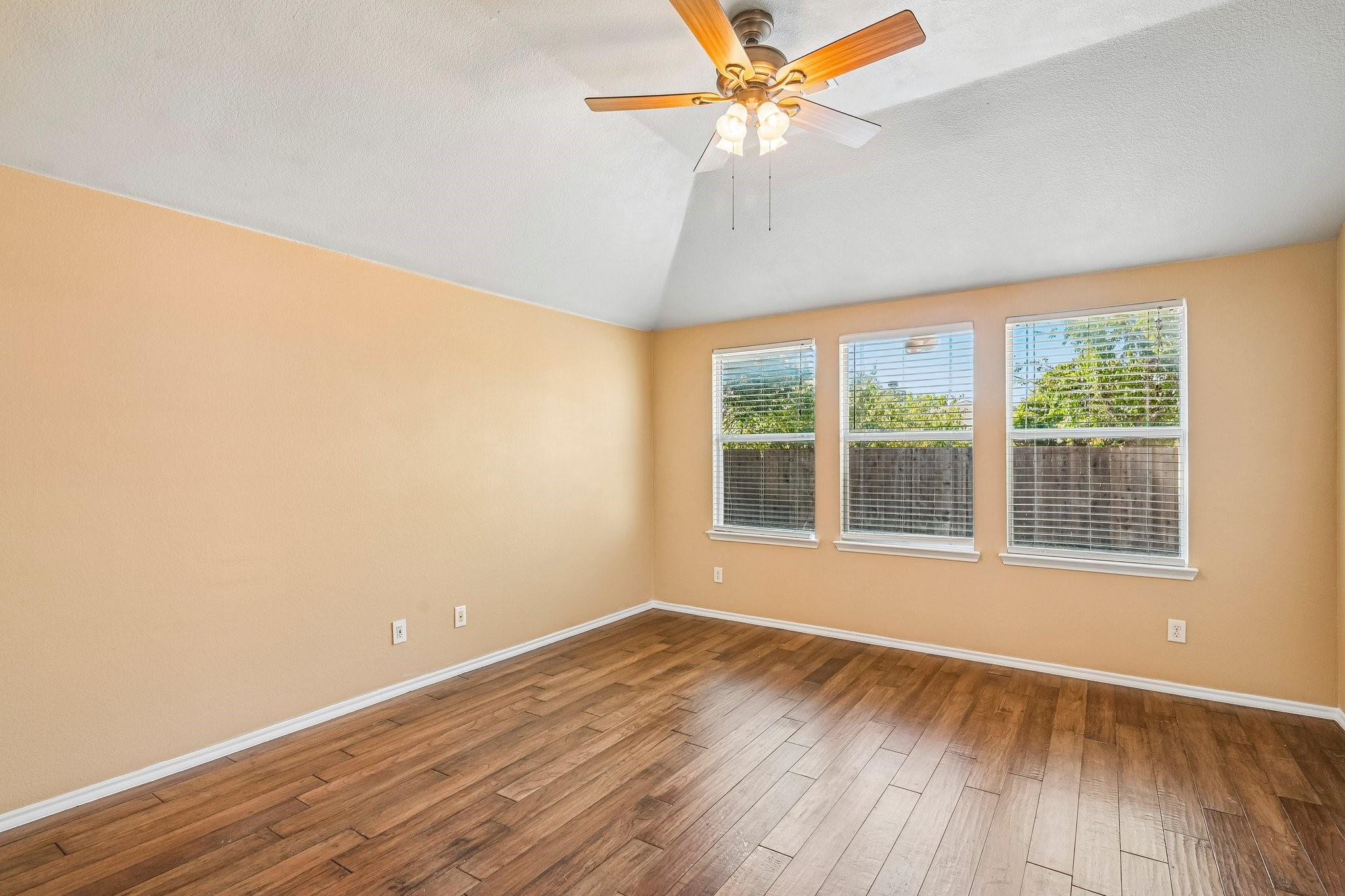 2033 Tanur Cascade Drive Property Photo 26