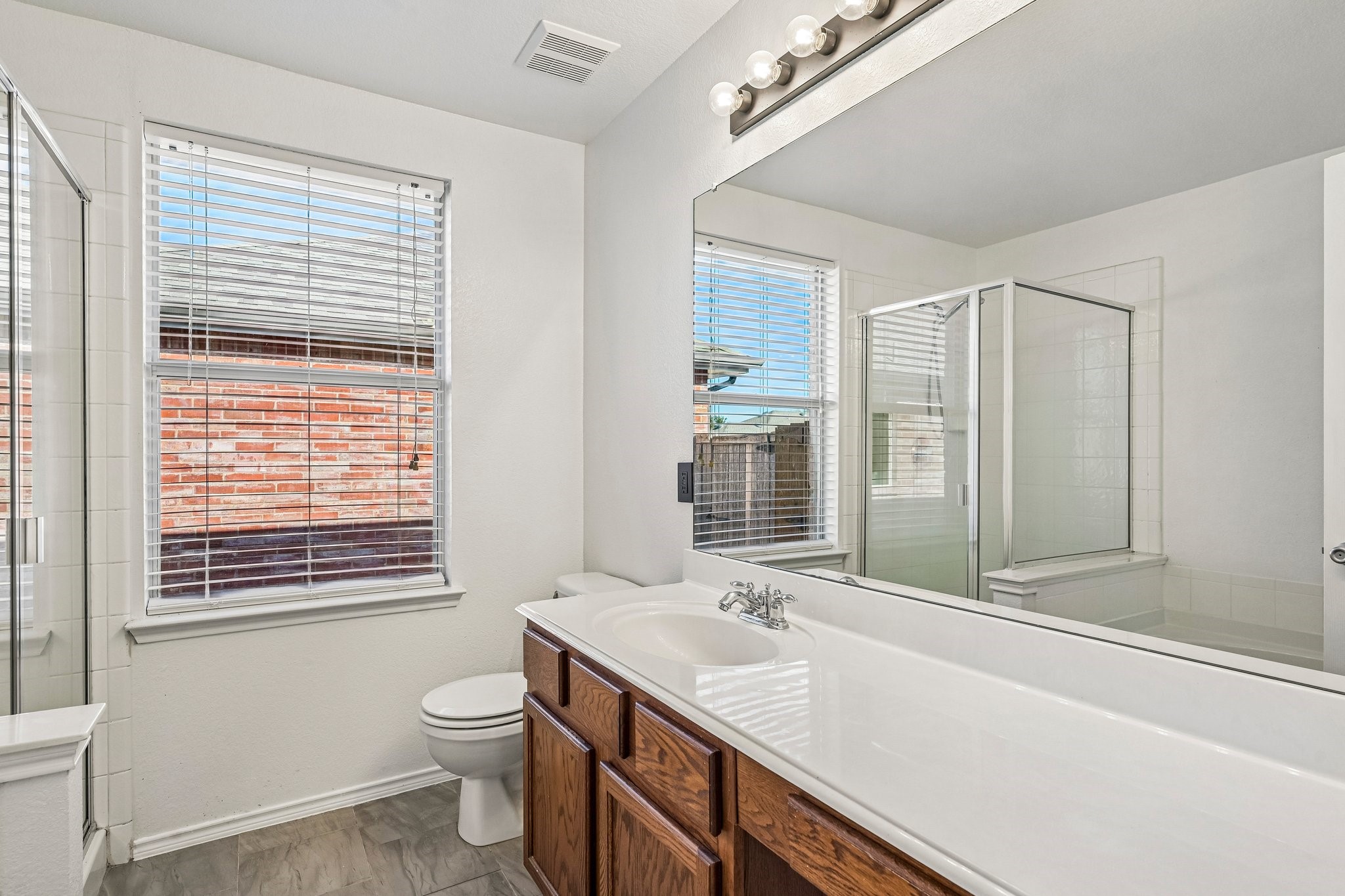 2033 Tanur Cascade Drive Property Photo 29